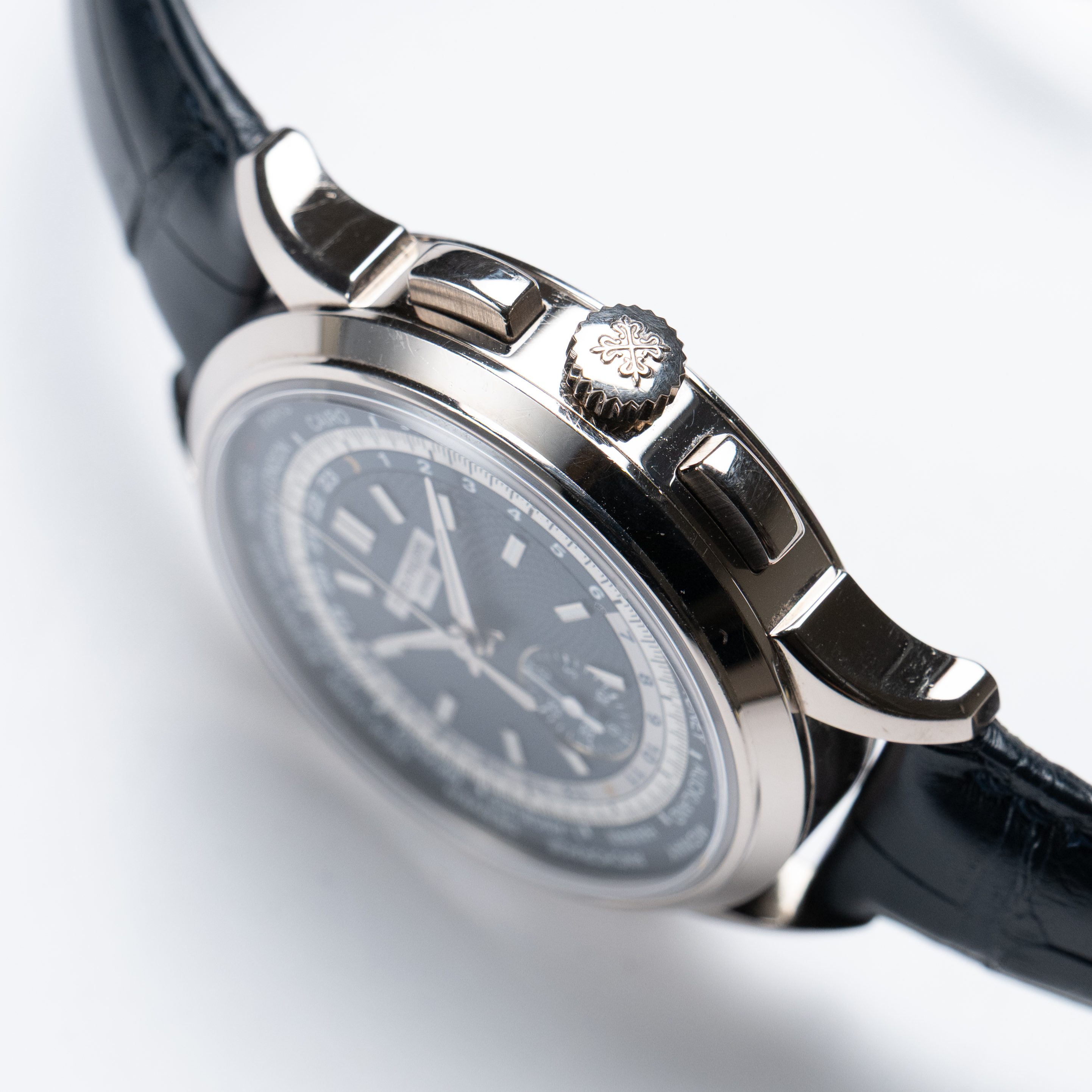 World Time Chronograph "Beijing" White Blue Blue Dial 39mm Product Image 5