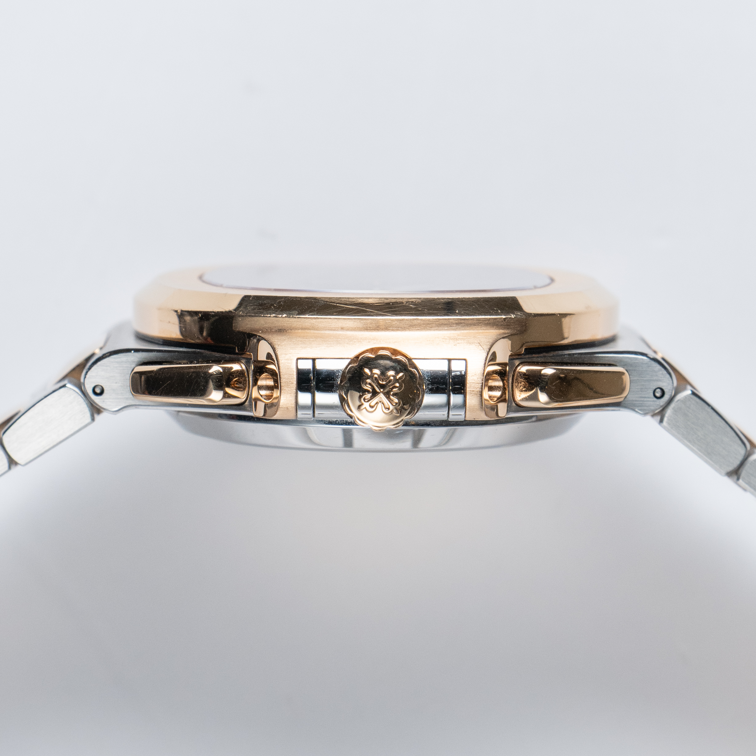 Nautilus Chronograph Rose Gold & Steel Blue Dial 40mm Product Image 5