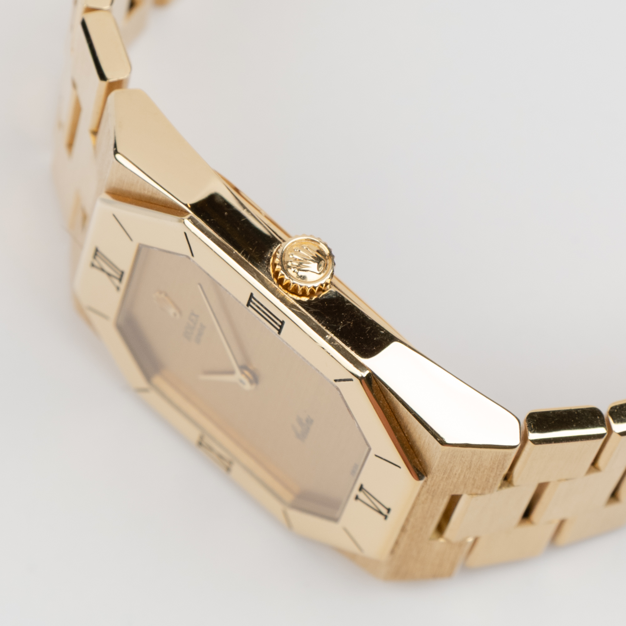 Vintage Cellini Yellow Gold Champagne Dial 27mm Product Image 2