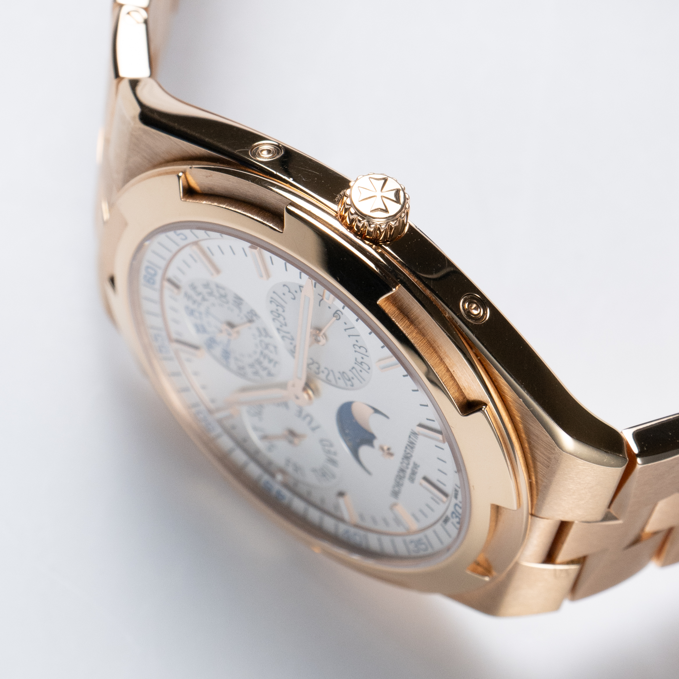 Overseas Ultra-Thin Perpetual Calendar Rose Gold Silver Dial 42mm Product Image 2