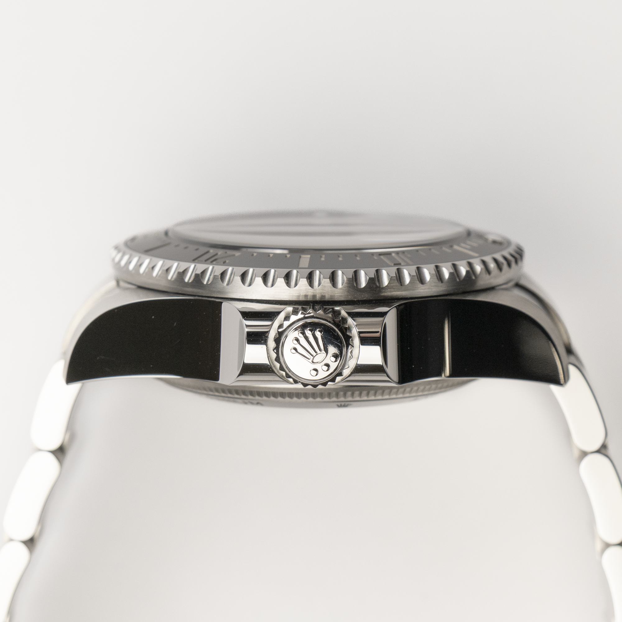 Sea-Dweller Deepsea Steel D-Blue Dial 44mm Product Image 5