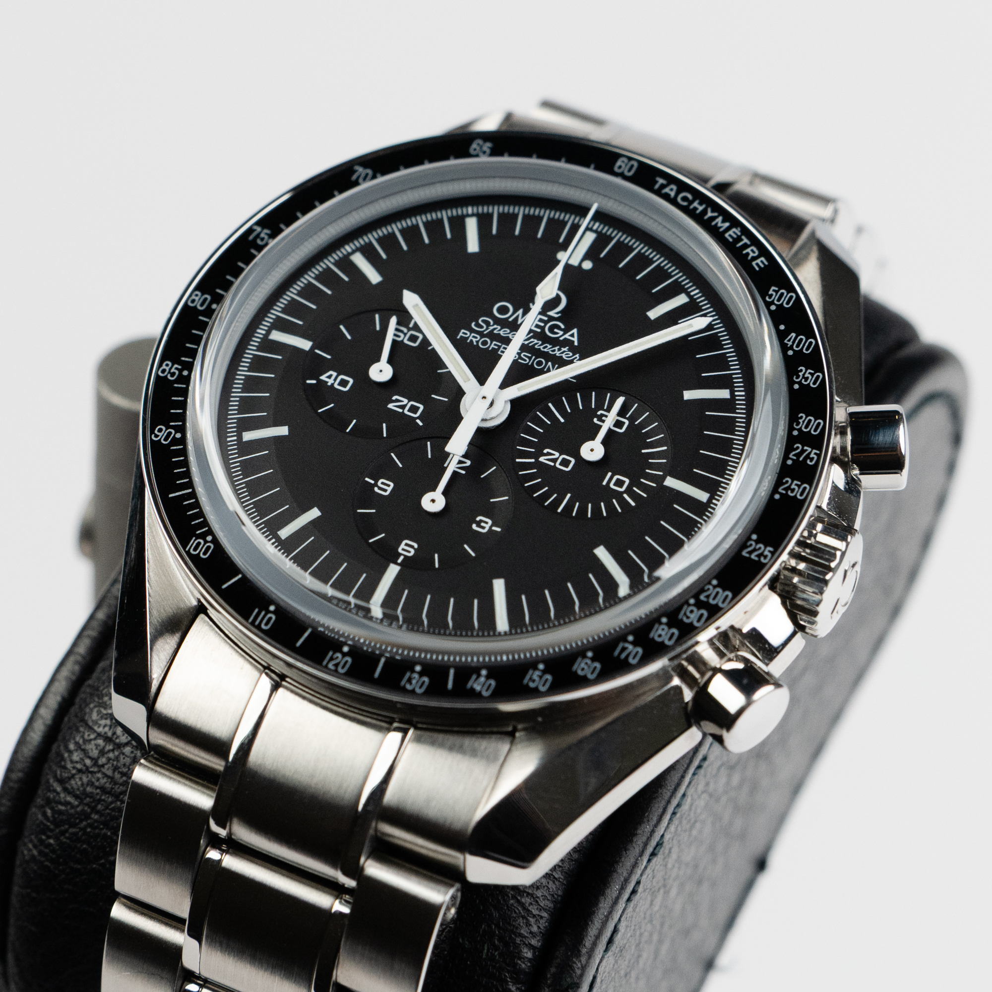 Speedmaster Professional Moonwatch Steel Black Dial 42mm Product Image 1
