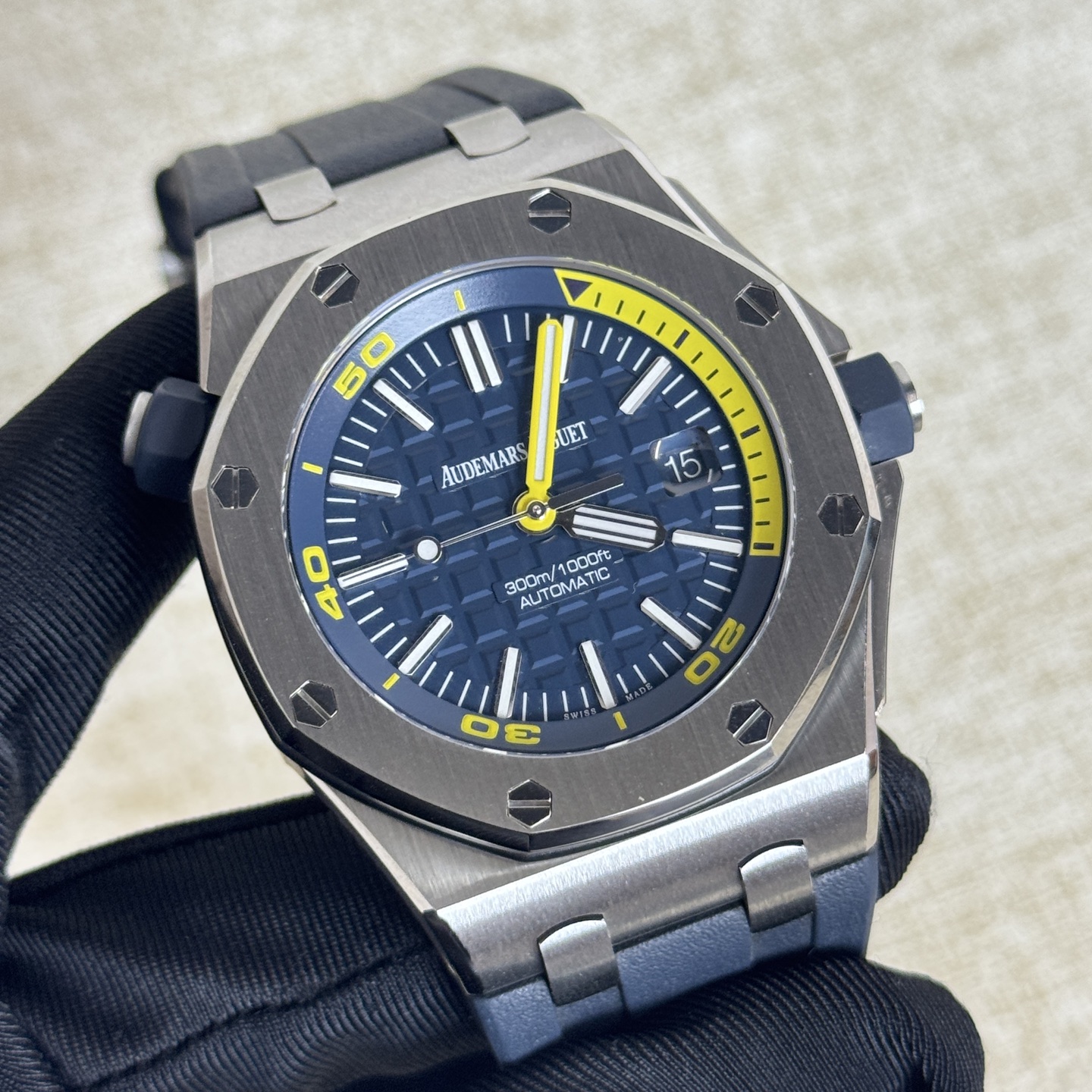 Royal Oak Offshore Diver Steel Blue Dial 42mm Product Image 4