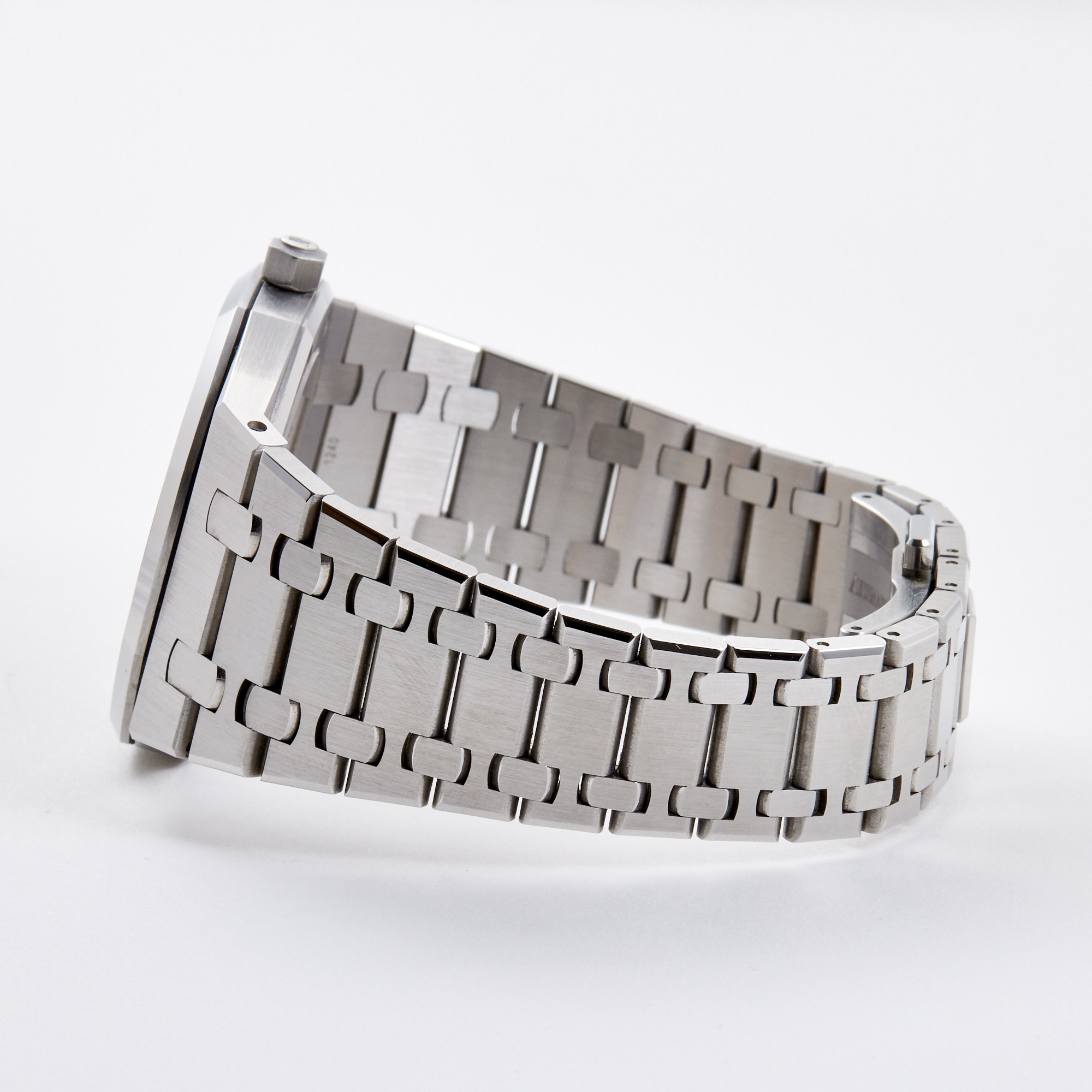 Royal Oak "Jumbo" Extra-Thin "50th Anniversary" Steel Blue Dial 39mm Product Image 8