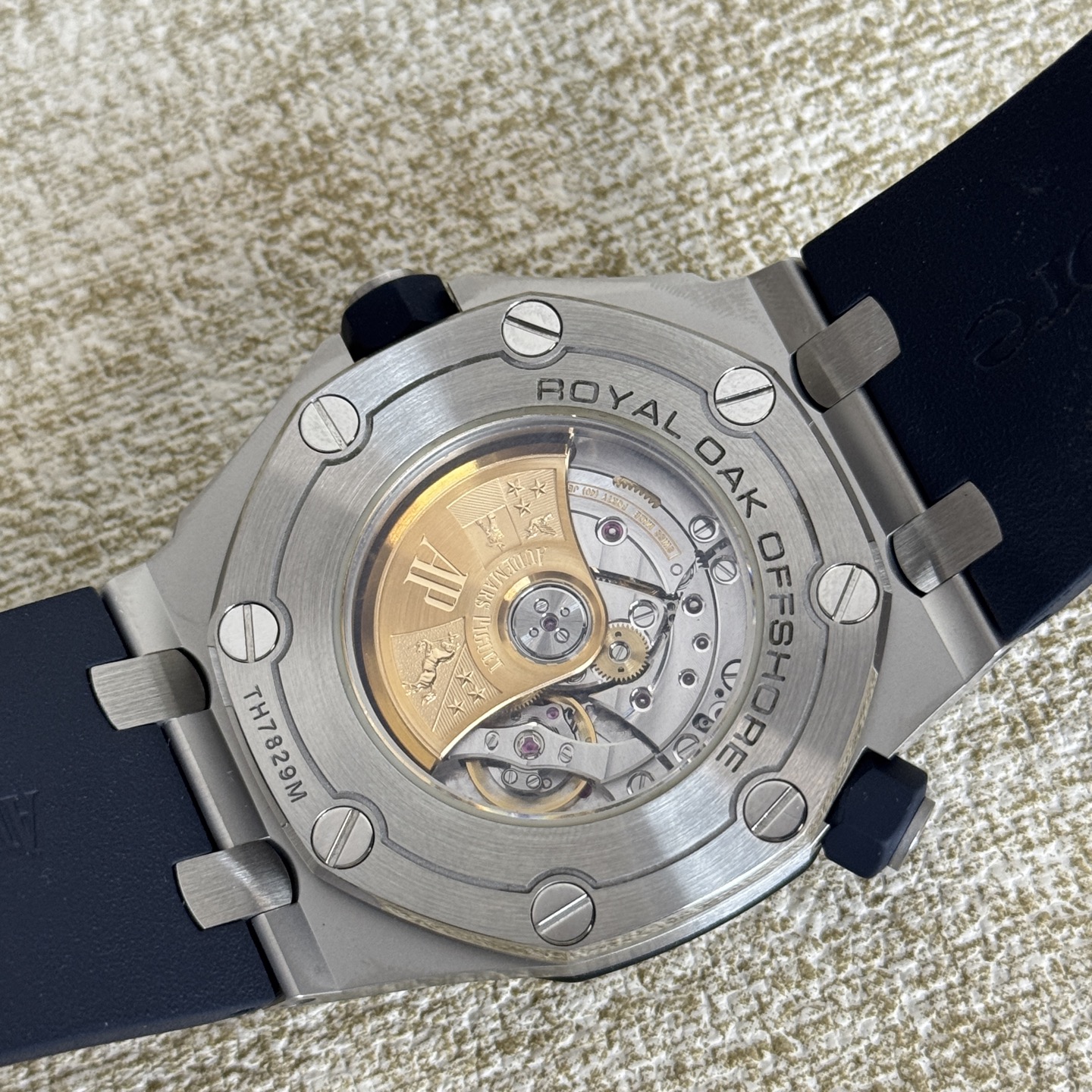 Royal Oak Offshore Diver Steel Blue Dial 42mm Product Image 6