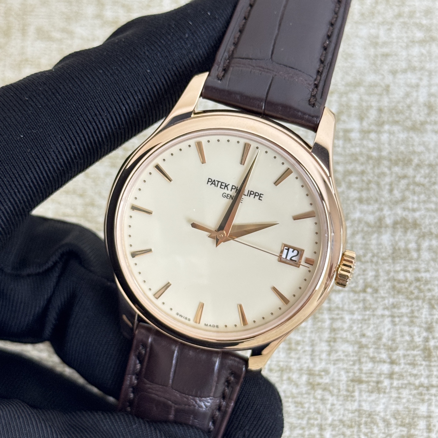 Calatrava Rose Gold Ivory Dial 39mm Product Image 4