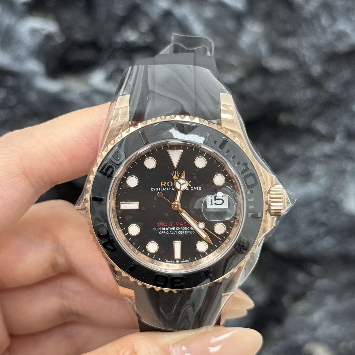 Yacht-Master Rose Gold Oysterflex Black Dial 40mm Product Image 1