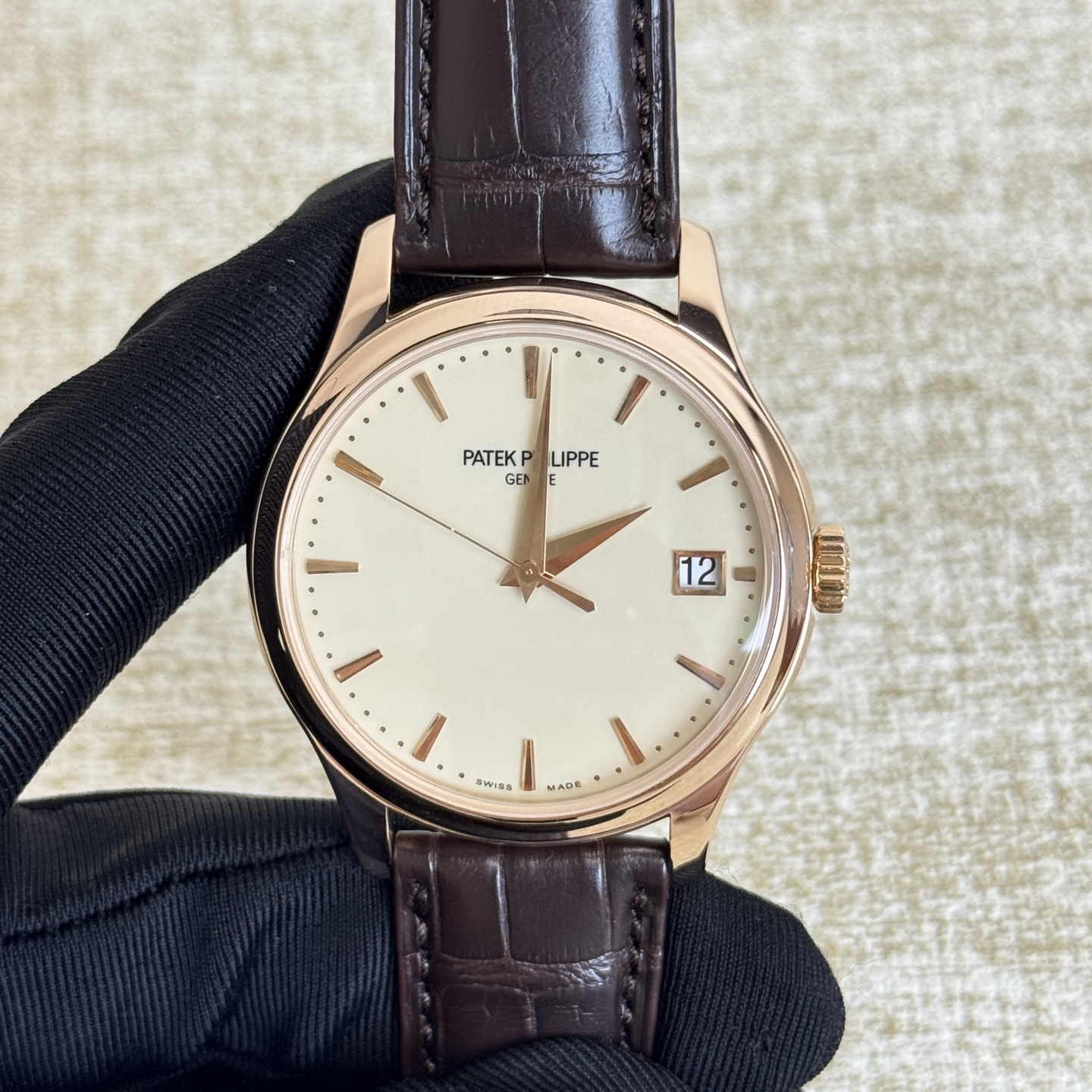 Calatrava Rose Gold Ivory Dial 39mm Product Image 1