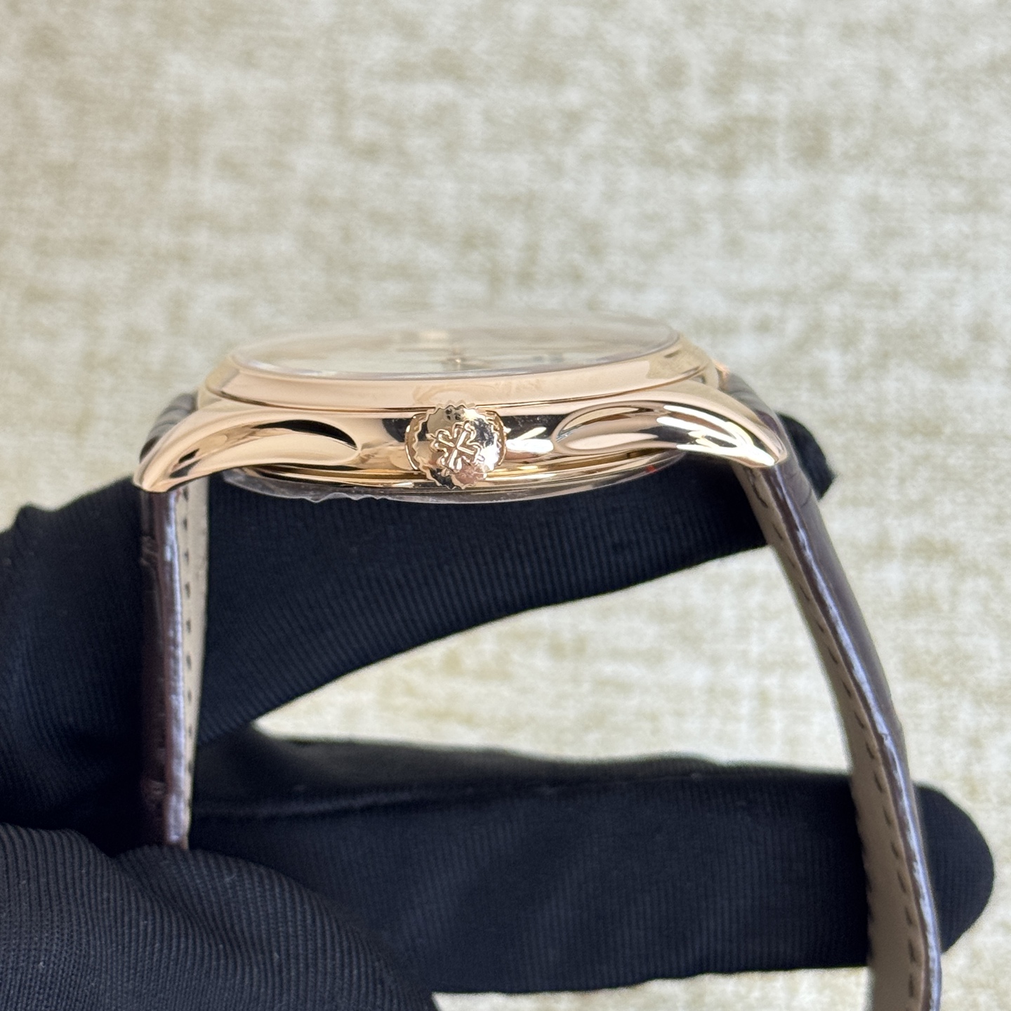 Calatrava Rose Gold Ivory Dial 39mm Product Image 3
