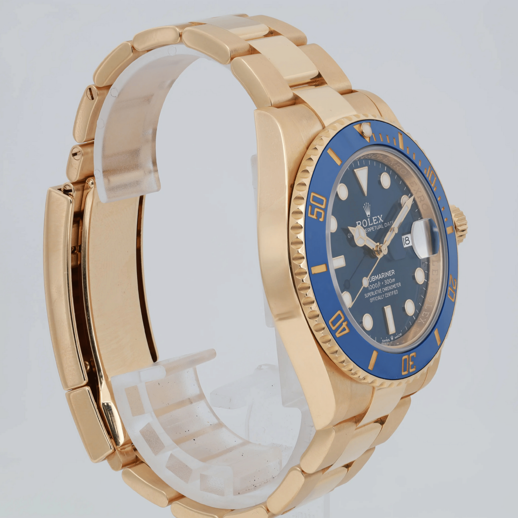 Submariner  Date Yellow Gold Blue Dial 41mm Product Image 3