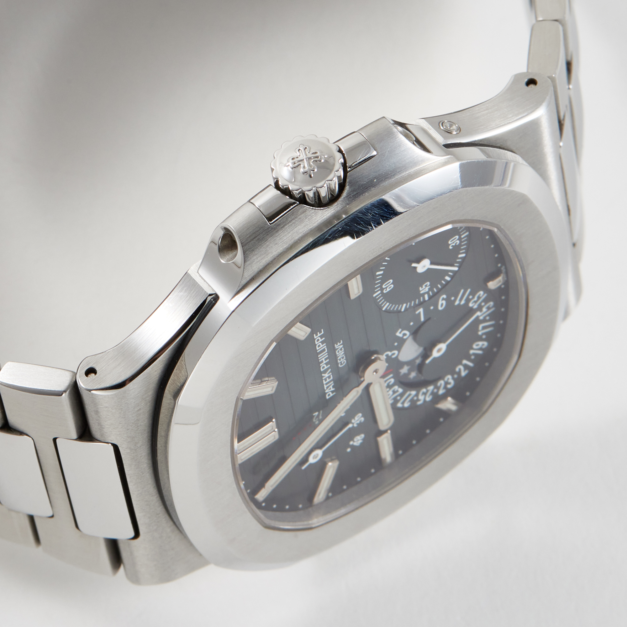 Nautilus Moonphase Steel Blue Dial 40mm Product Image 4