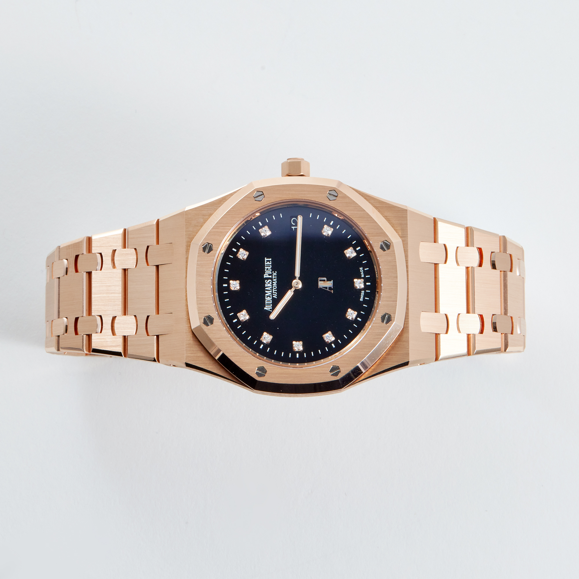 Royal Oak Extra-Thin Rose Gold Black Dial 39mm Product Image 10