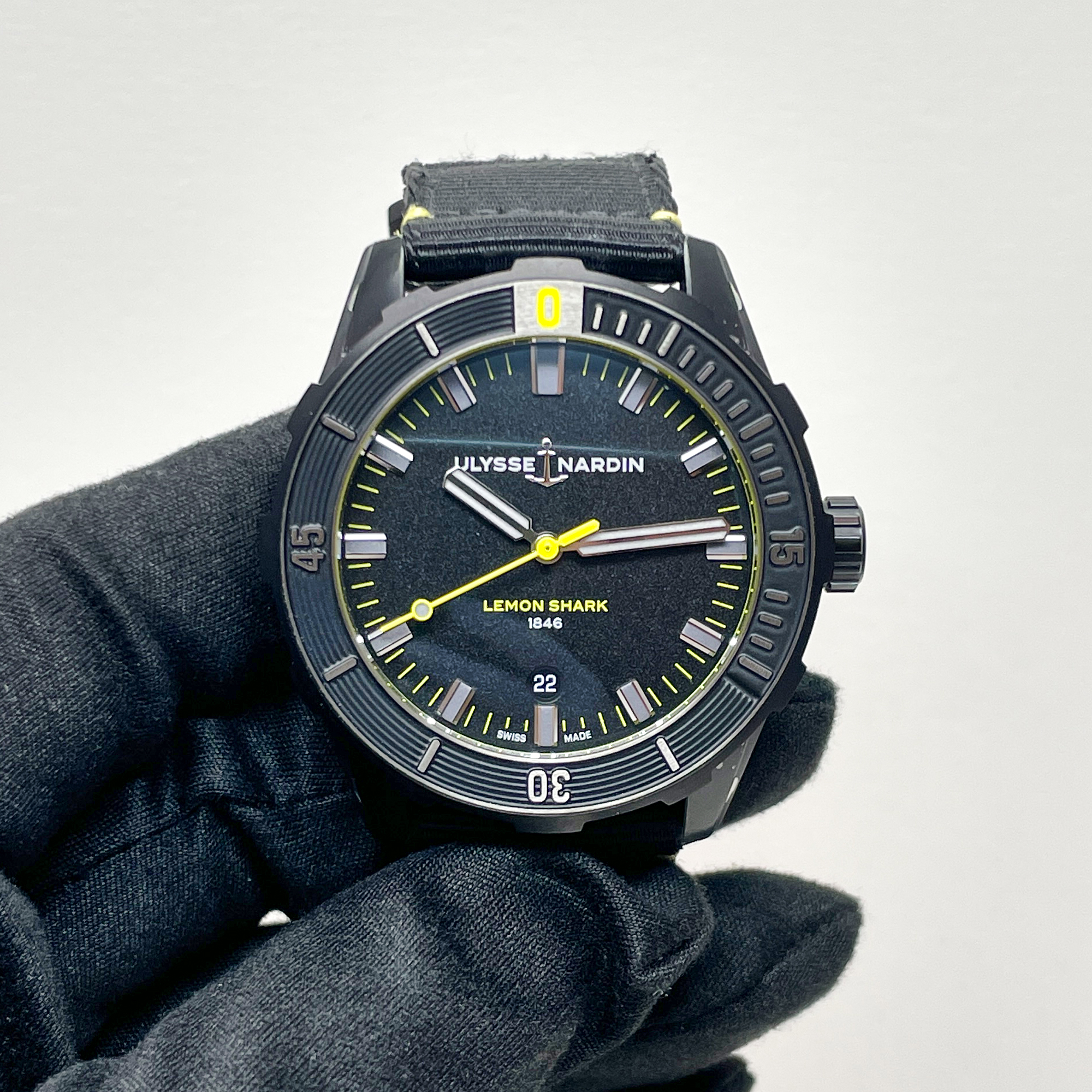 Diver Lemon Shark Limited Edition Steel Black Dial 42mm Product Image 1