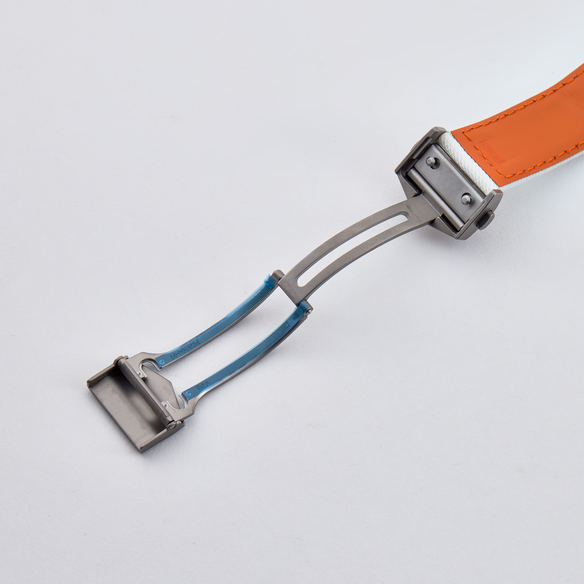 Monaco Chronograph x Gulf Titanium Silver Dial 39mm Product Image 9