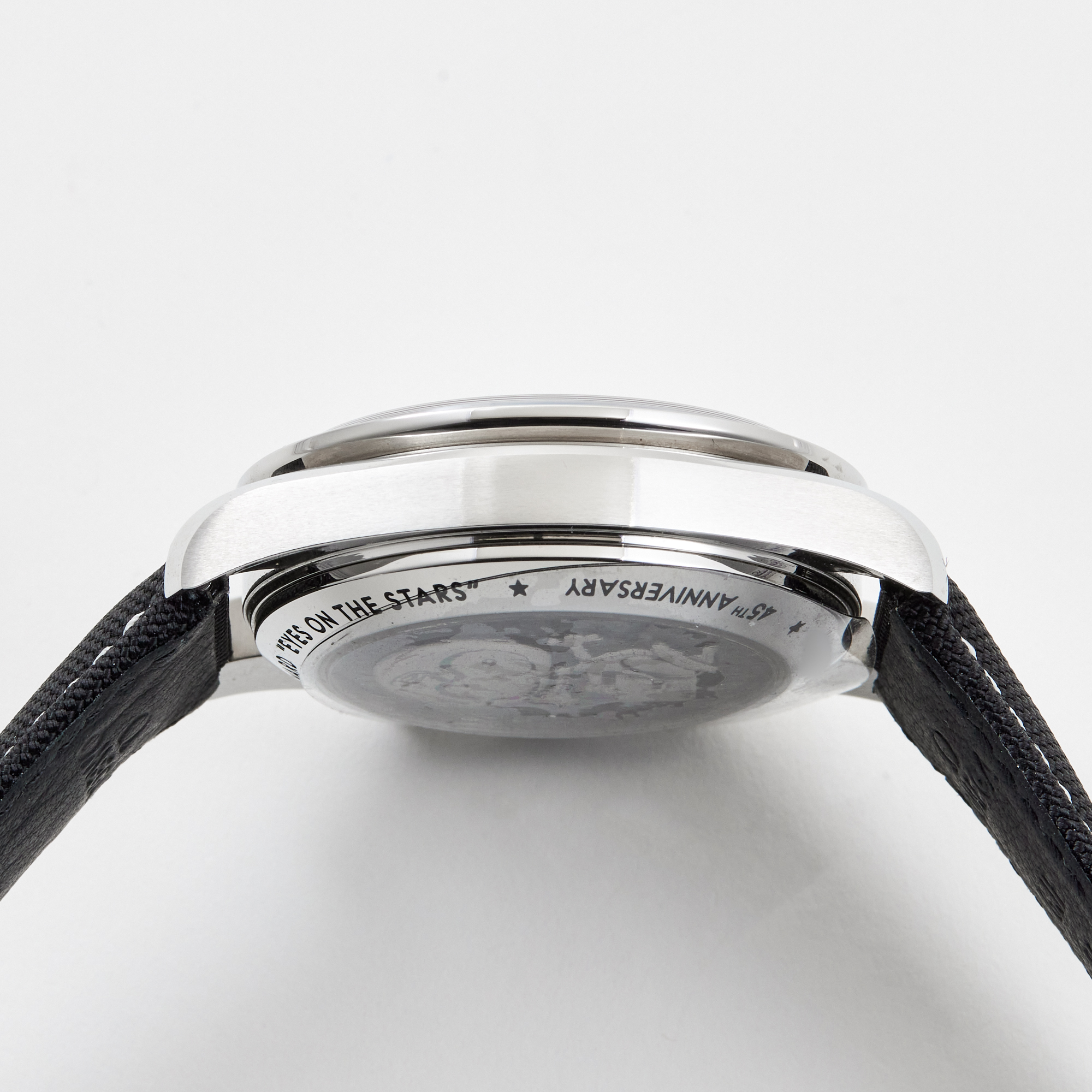 Speedmaster Professional Moonwatch "Silver Snoopy Award" Steel White Dial 42mm Product Image 6