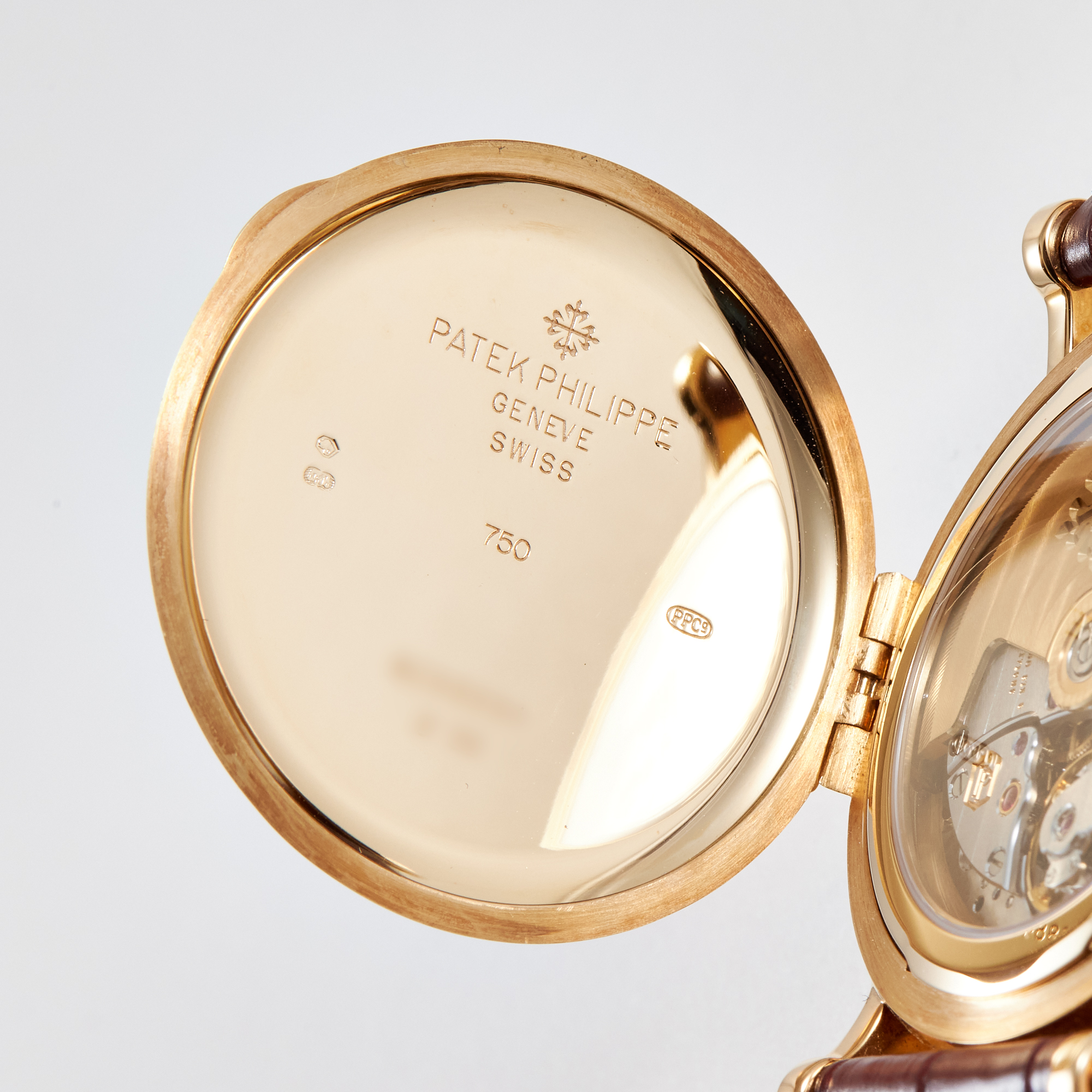 Perpetual Calendar Retrograde Date Yellow Gold White Dial 38mm Product Image 9