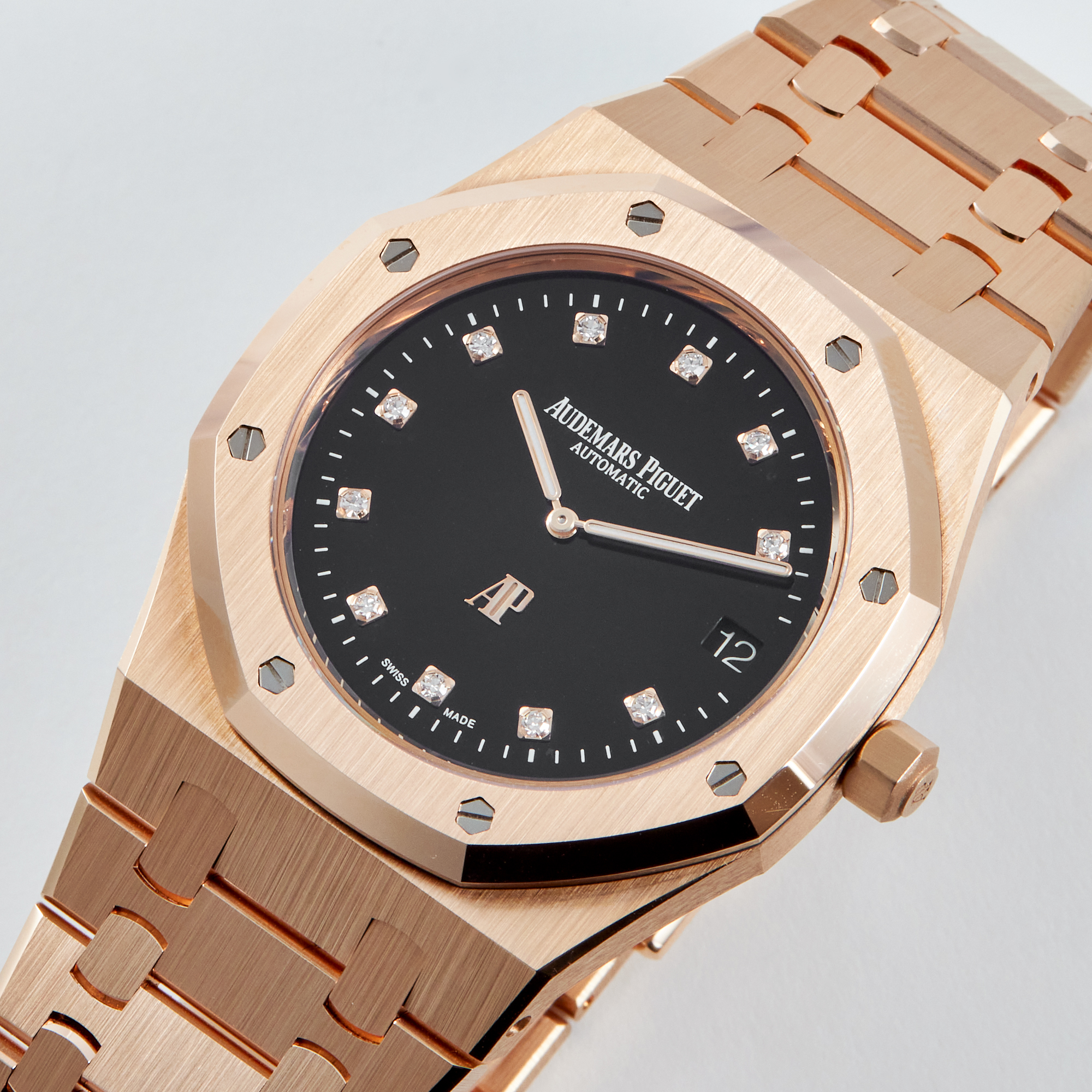 Royal Oak Extra-Thin Rose Gold Black Dial 39mm Product Image 1