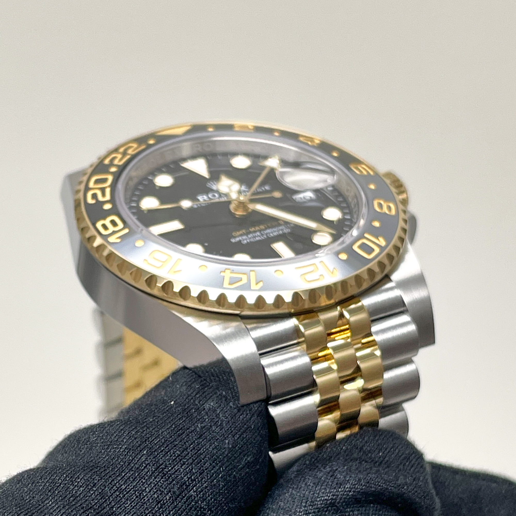 GMT-Master II Yellow Gold & Steel Jubilee Black Dial 40mm Product Image 3