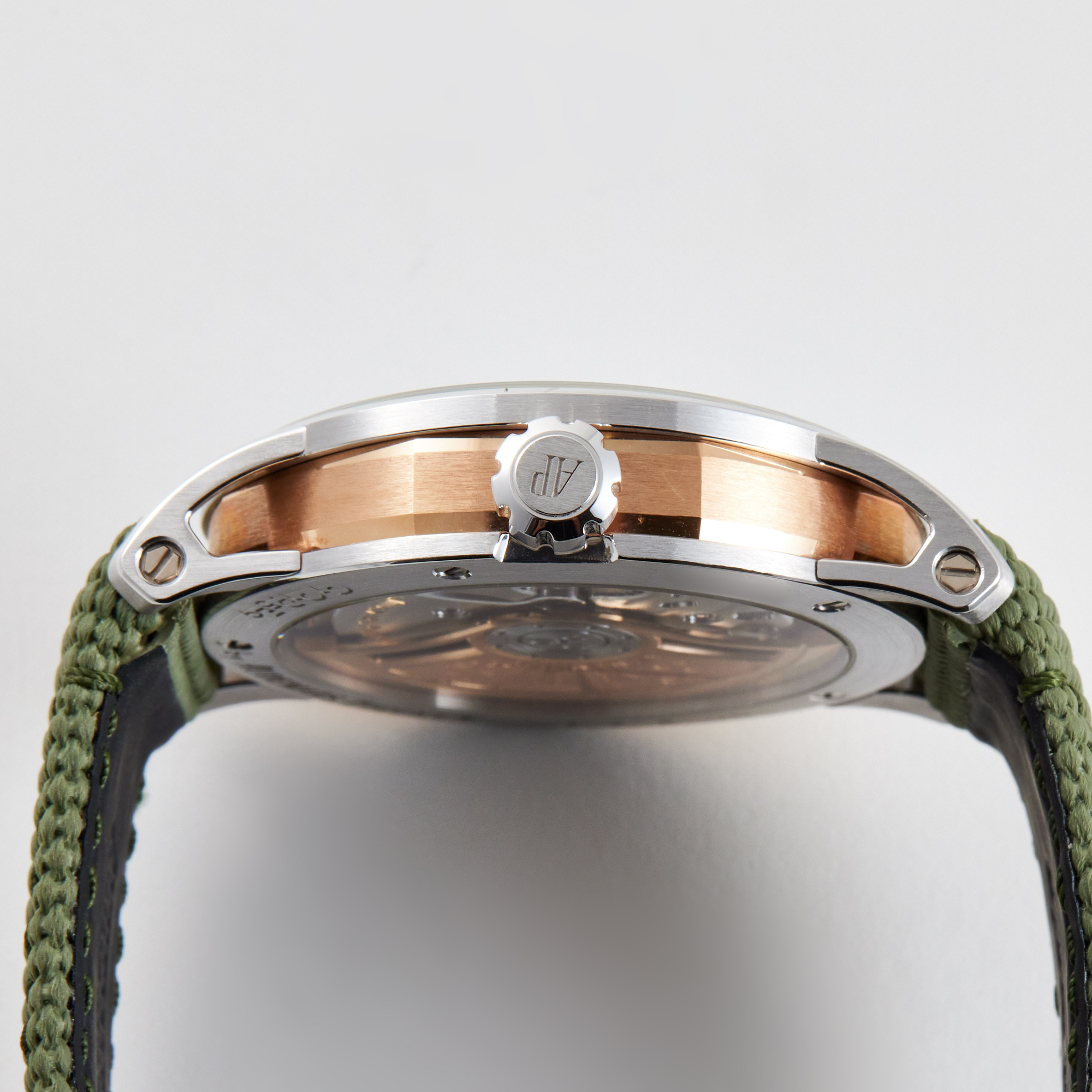 Code 11.59 White Gold Grey Dial 41mm Product Image 4