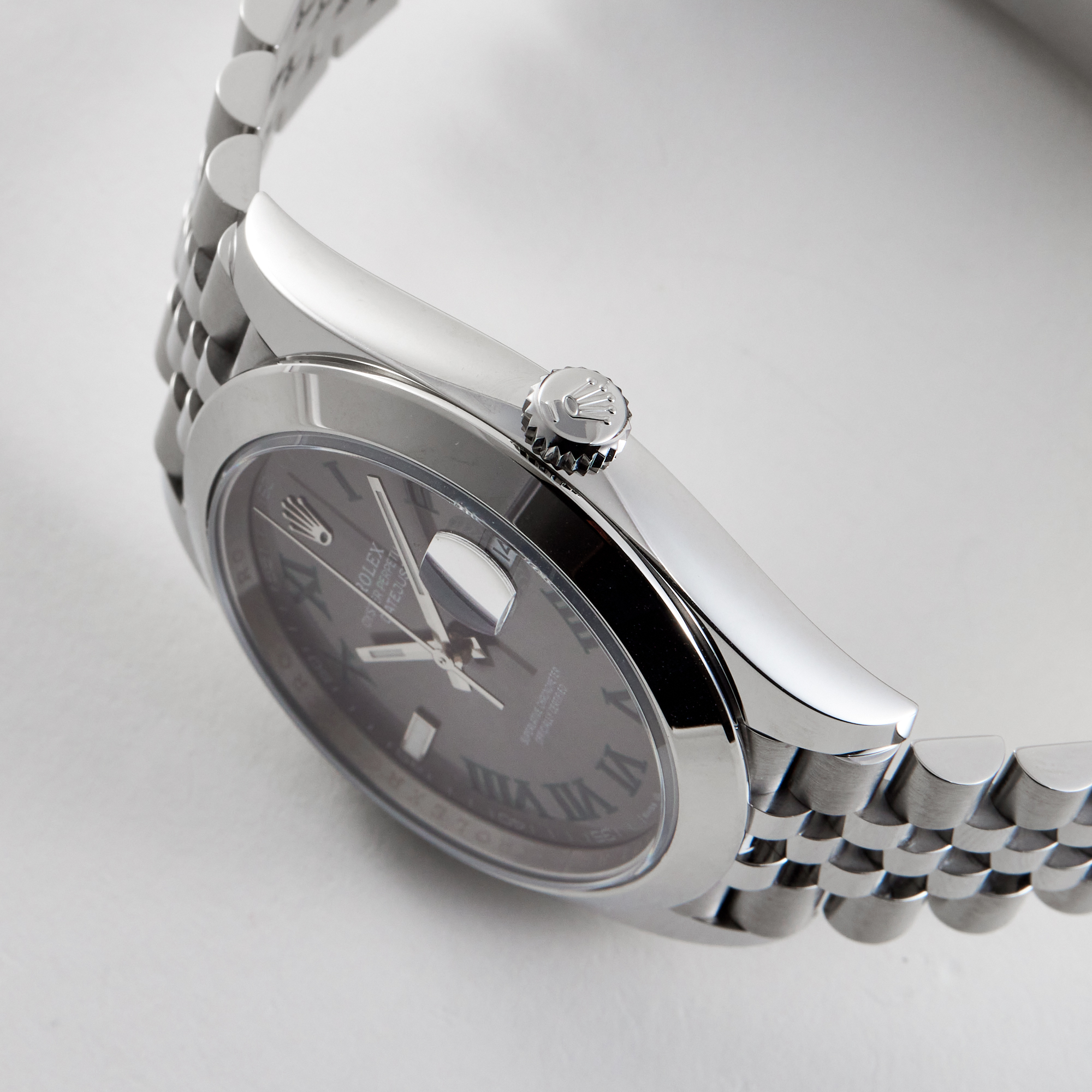Datejust "Wimbledon" Steel Jubilee Grey Dial 41mm Product Image 3