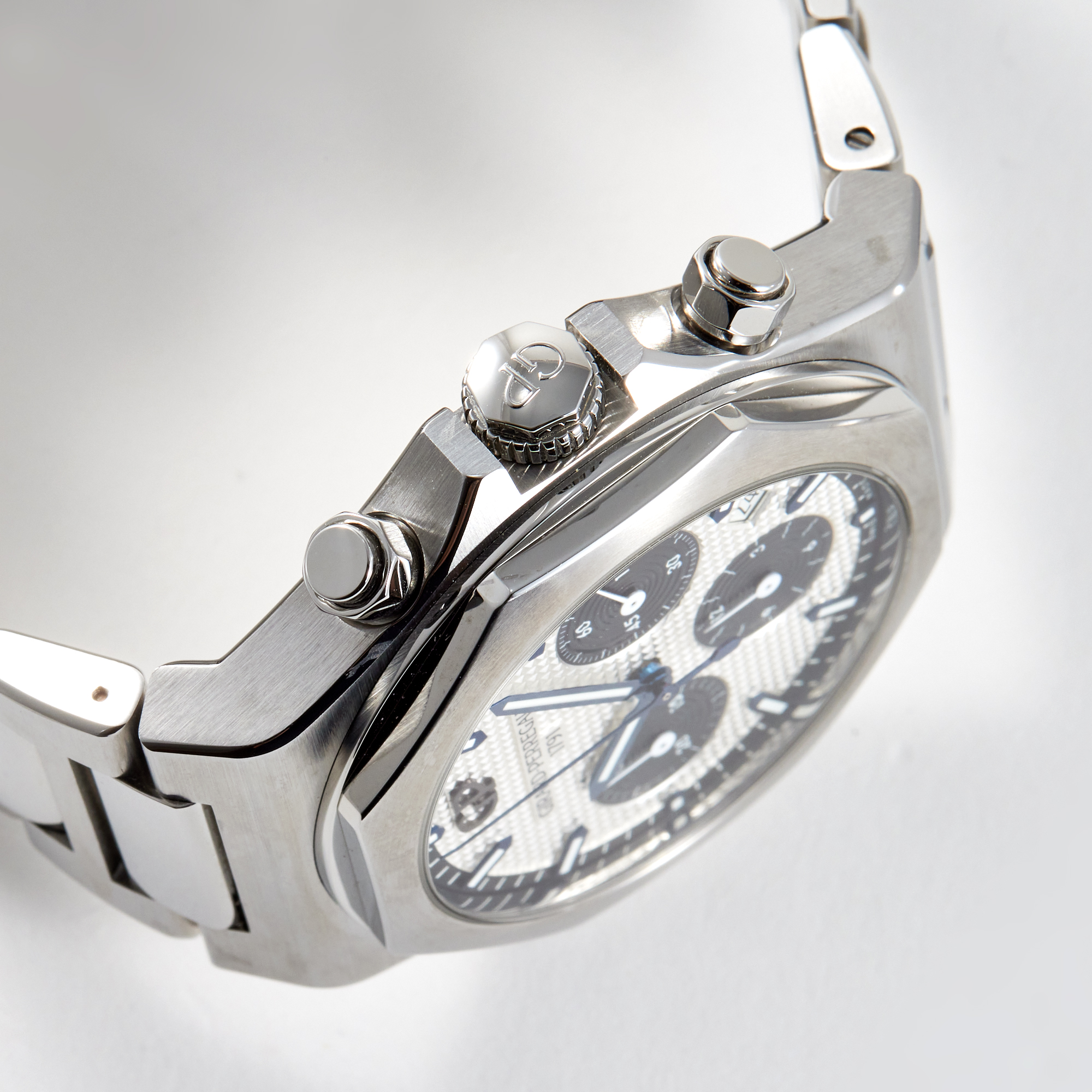 Laureato Chronograph Steel Silver Dial 42mm Product Image 4
