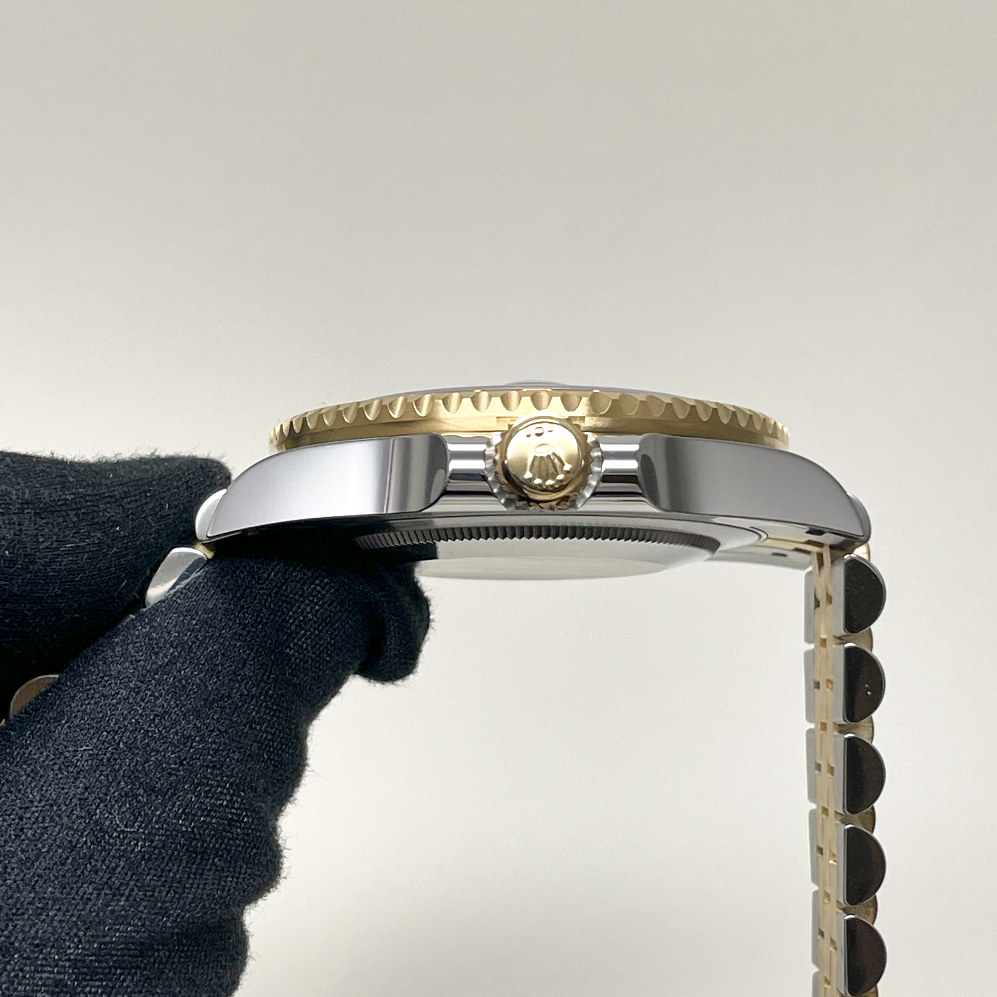 GMT-Master II Yellow Gold & Steel Jubilee Black Dial 40mm Product Image 6