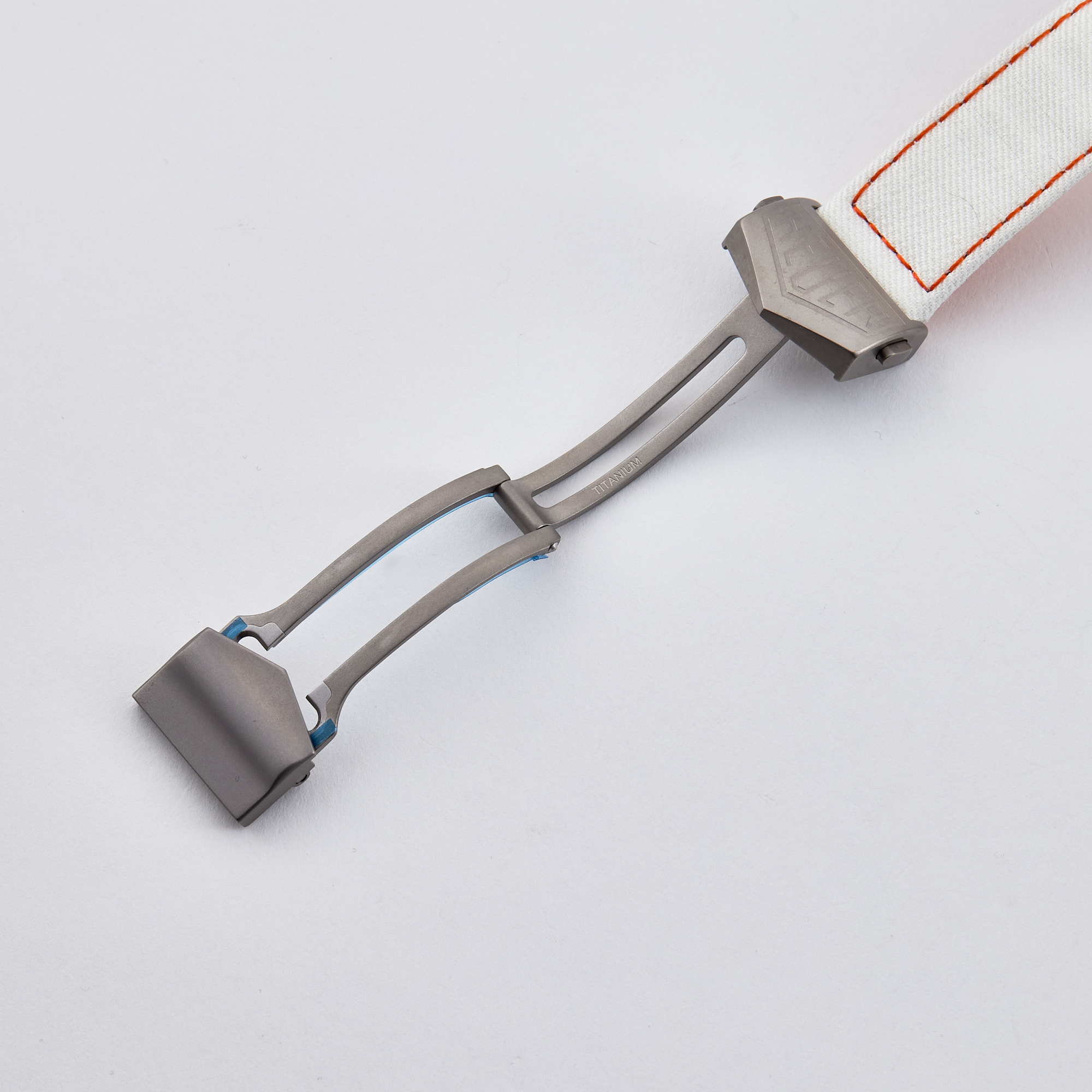 Monaco Chronograph x Gulf Titanium Silver Dial 39mm Product Image 8