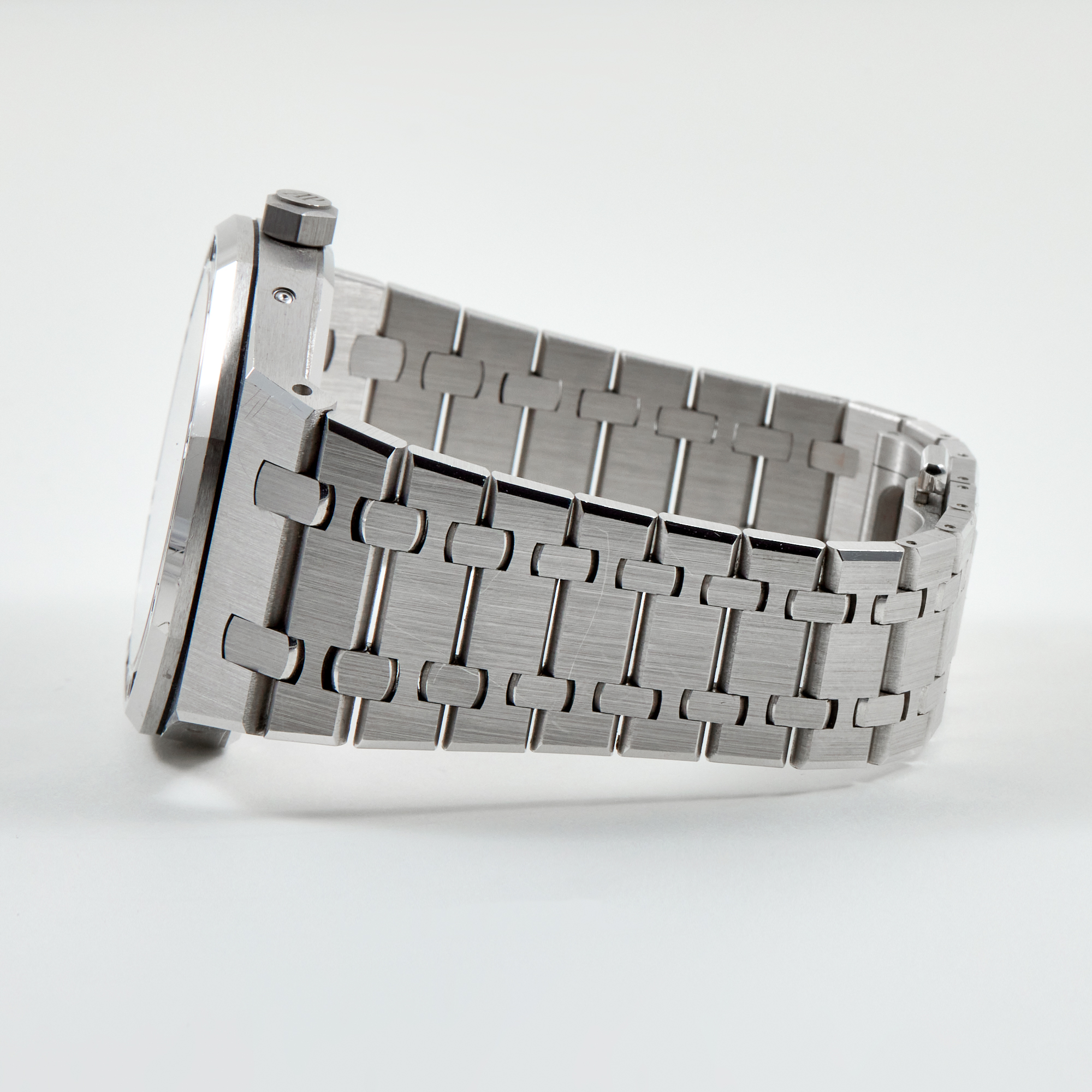 Royal Oak Perpetual Calendar White Gold Diamond Black Dial 41mm Product Image 12