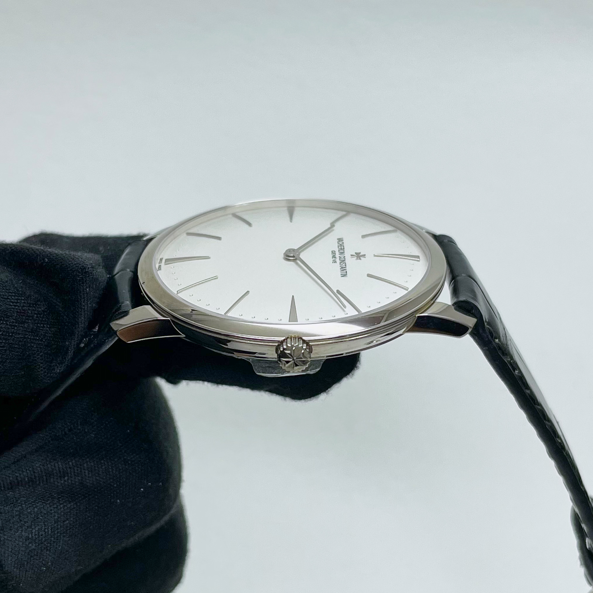Patrimony Contemporaine White Gold Silver Dial 40mm Product Image 4