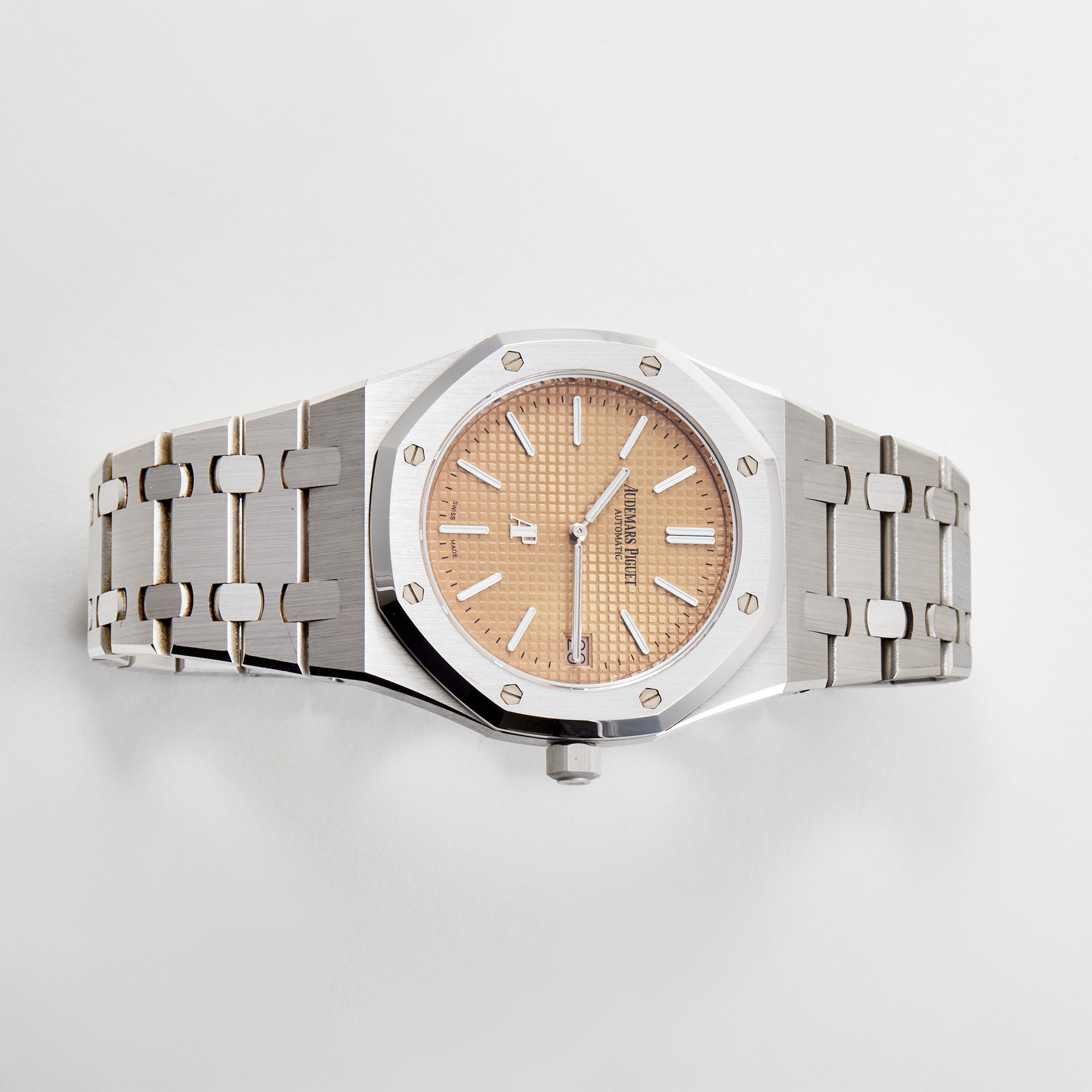 Royal Oak White Gold Salmon Dial 39mm Product Image 13