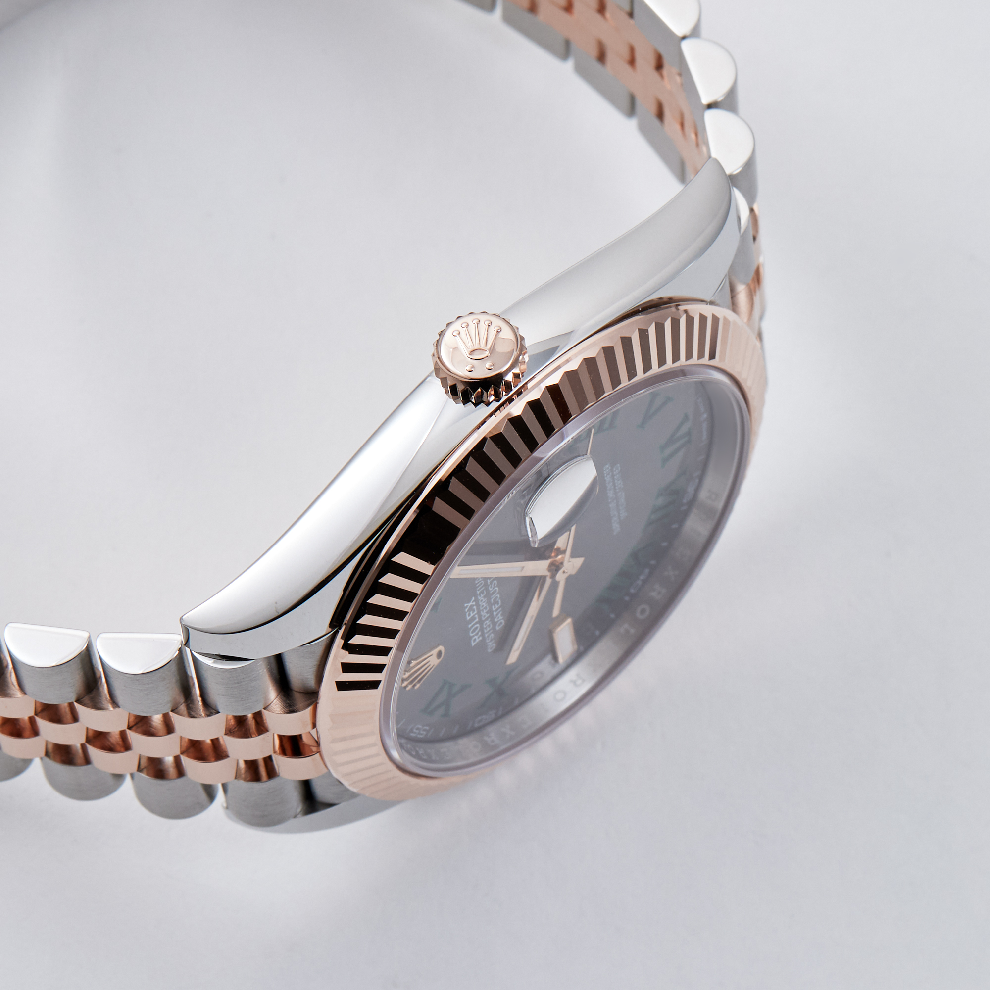 Datejust "Wimbledon" Rose Gold & Steel Jubilee Grey Dial 41mm Product Image 4