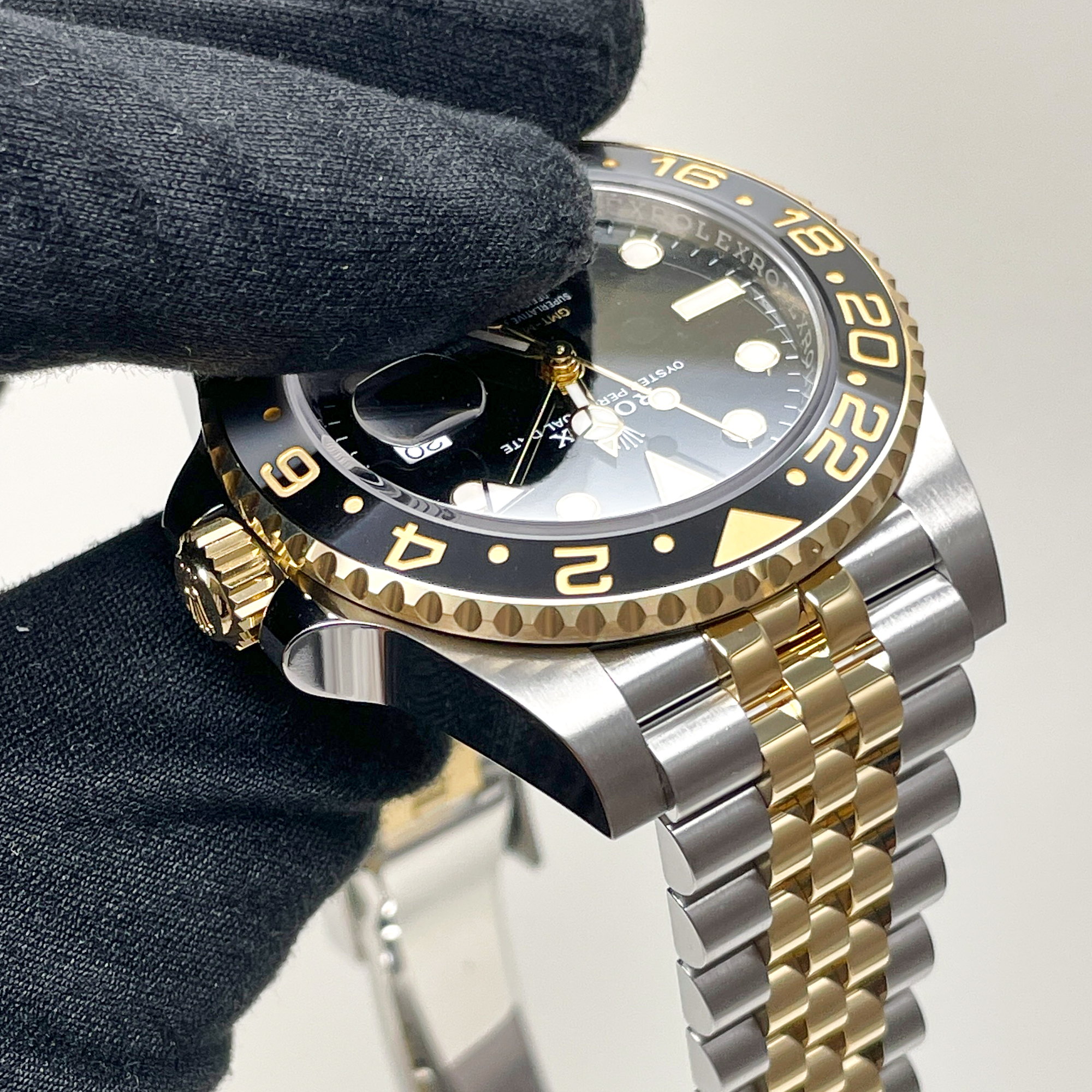 GMT-Master II Yellow Gold & Steel Jubilee Black Dial 40mm Product Image 4