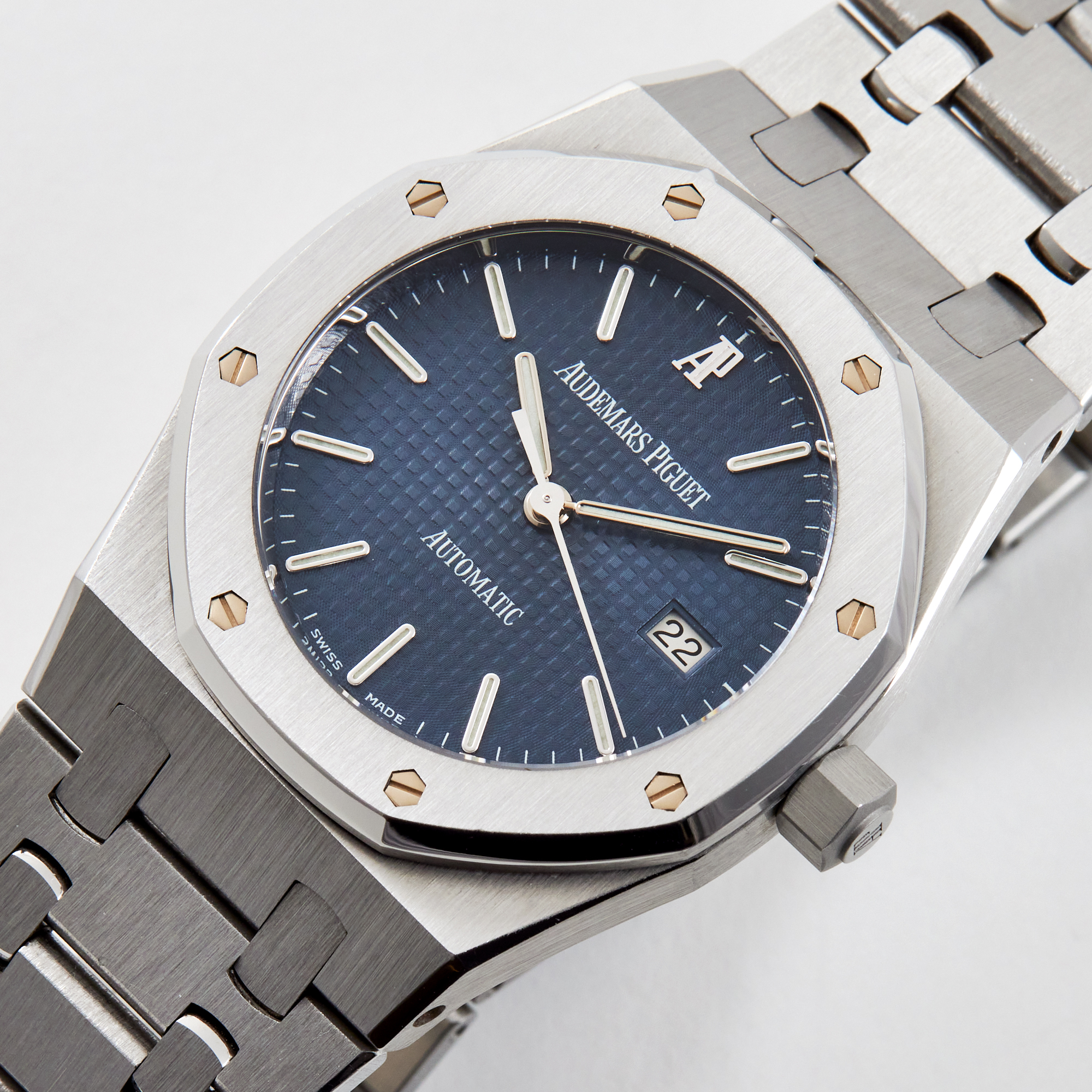 Royal Oak Mid-Size Steel Blue Dial 33mm Product Image 1