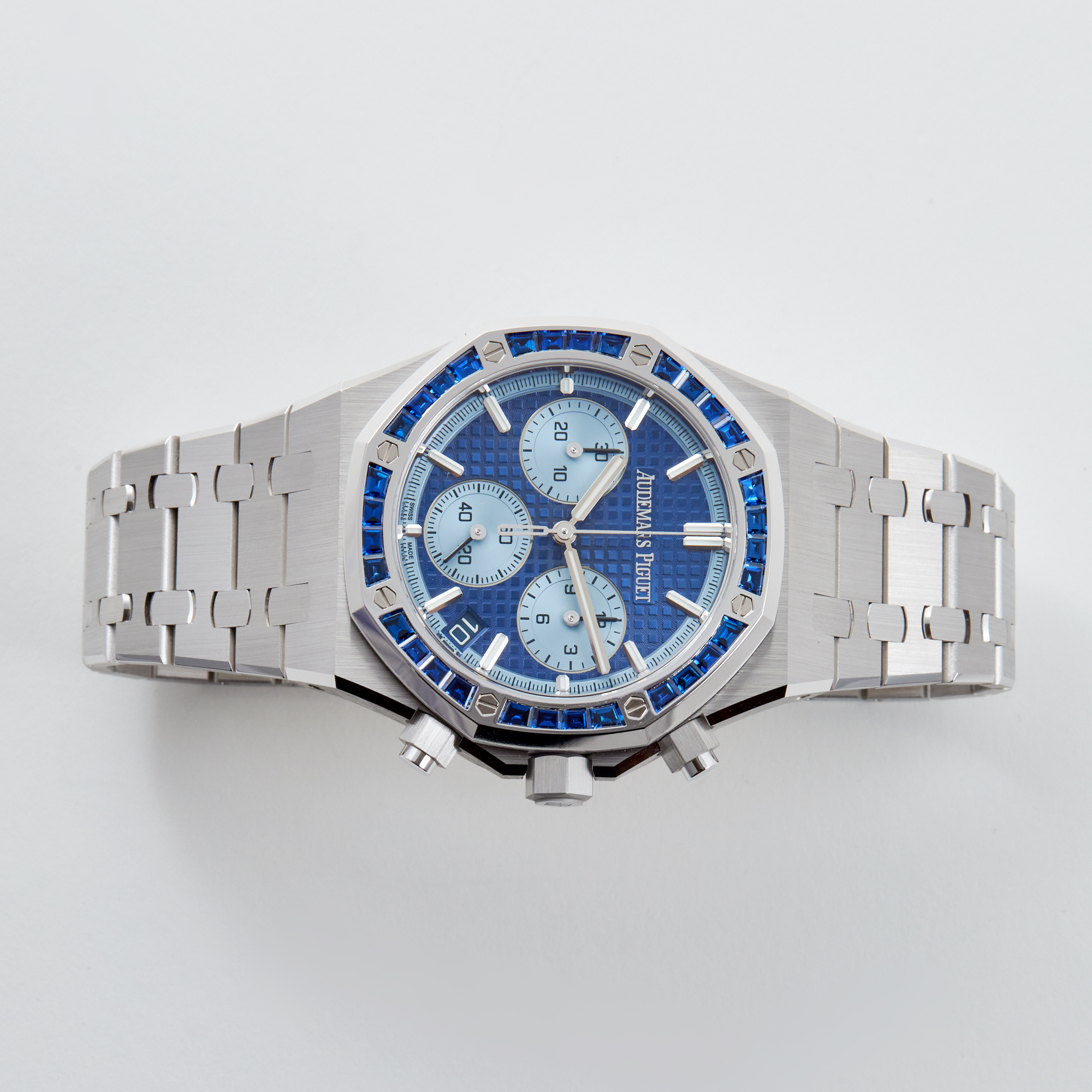 Royal Oak Chronograph White Gold Sapphire Blue Dial 41mm Product Image 10