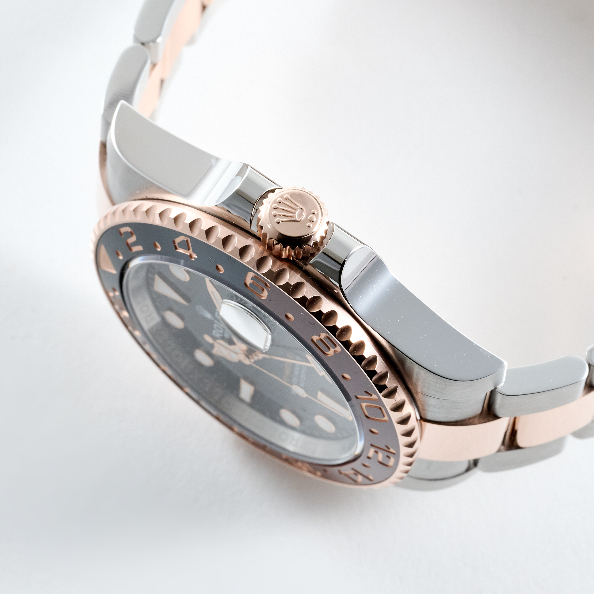 GMT-Master II "Rootbeer" Rose Gold & Steel Black Dial 40mm Product Image 2