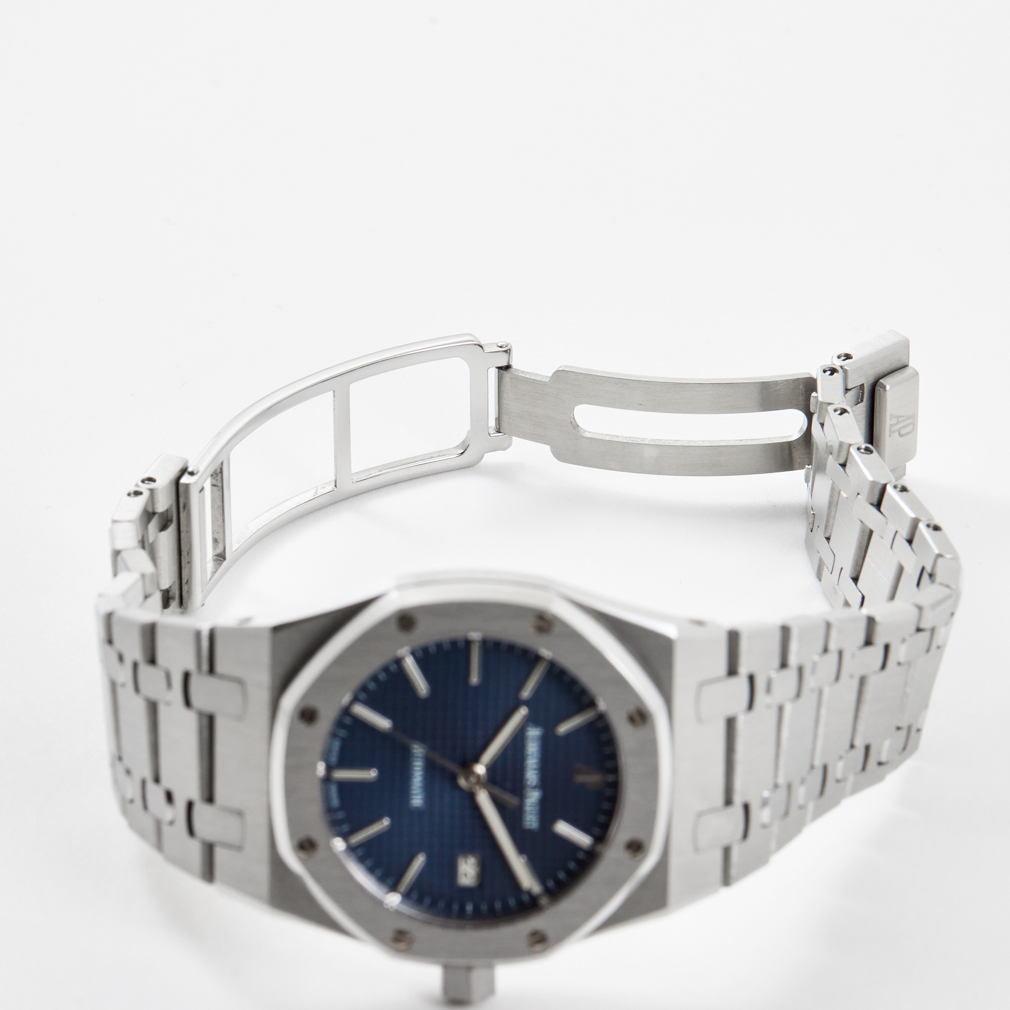 Royal Oak Mid-Size Steel Blue Dial 33mm Product Image 9