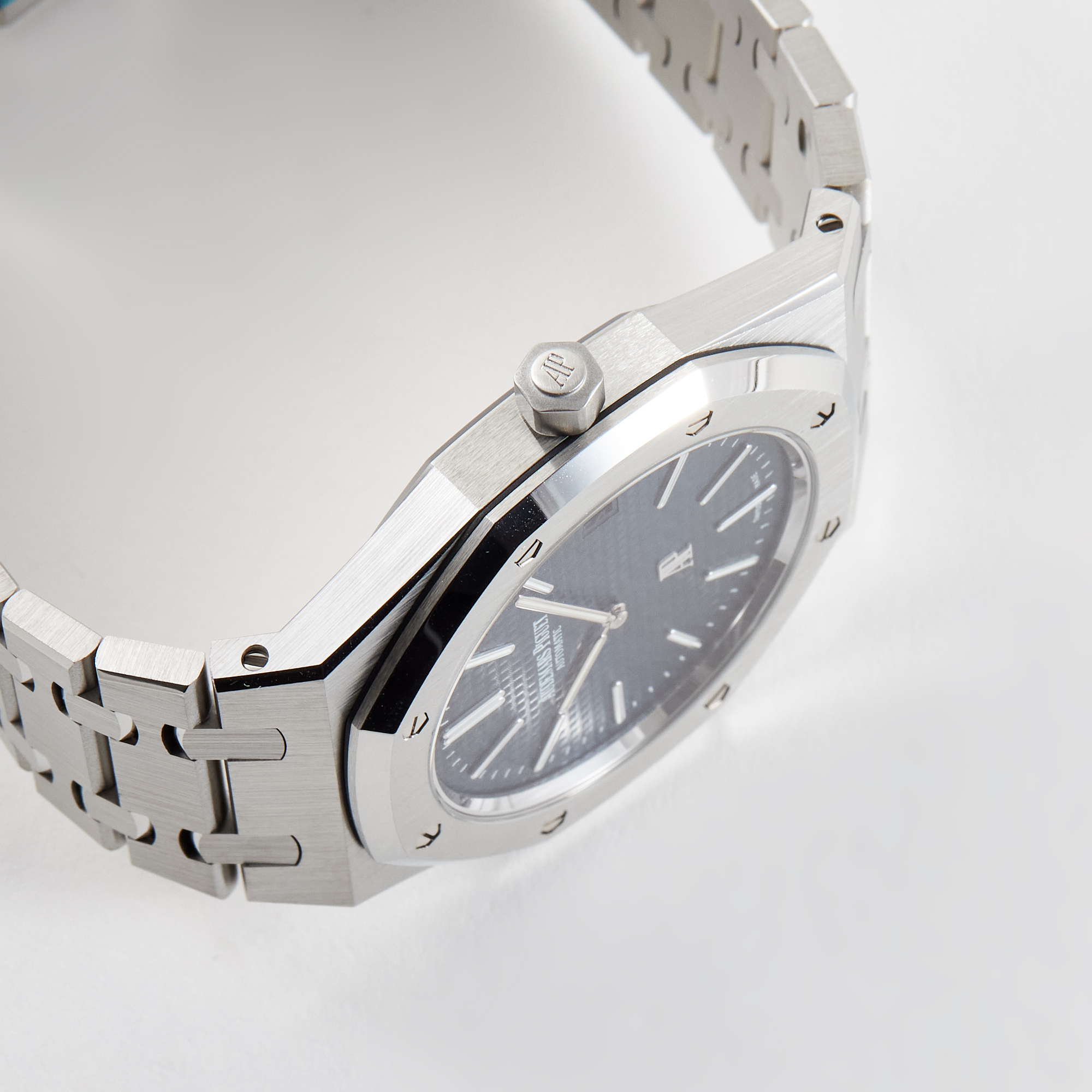 Royal Oak "Jumbo" Extra-Thin "50th Anniversary" Steel Blue Dial 39mm Product Image 3