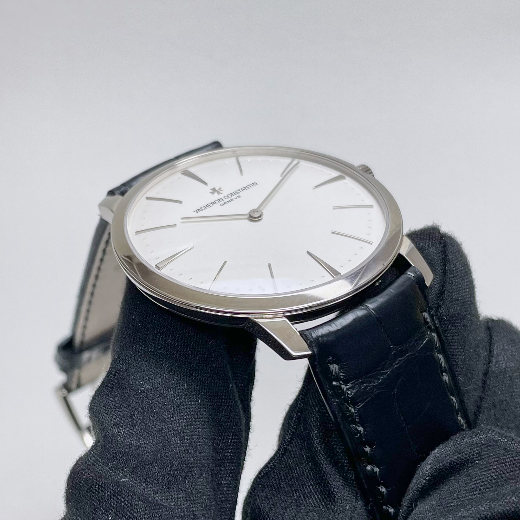 Patrimony Contemporaine White Gold Silver Dial 40mm Product Image 3