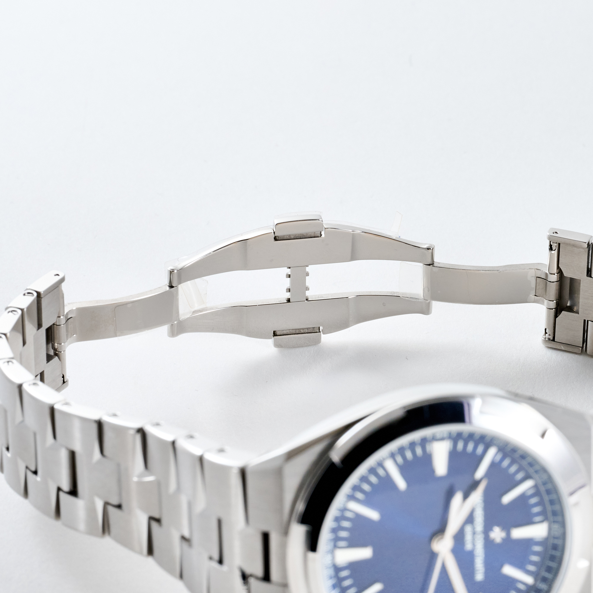 Overseas Date Steel Blue Dial 41mm Product Image 8