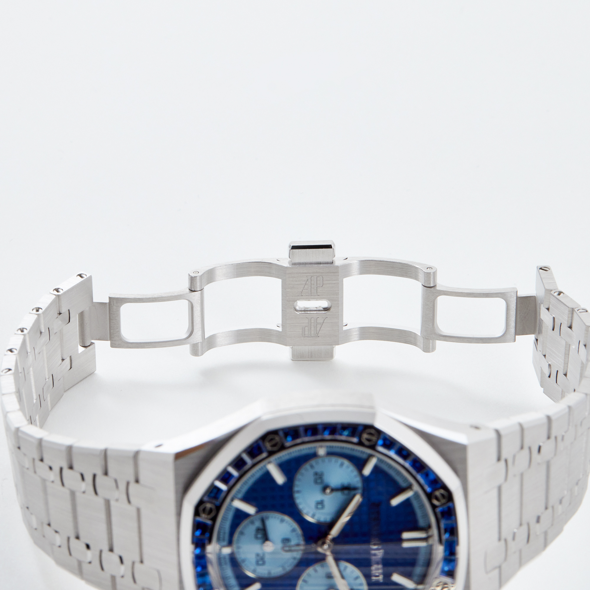 Royal Oak Chronograph White Gold Sapphire Blue Dial 41mm Product Image 8