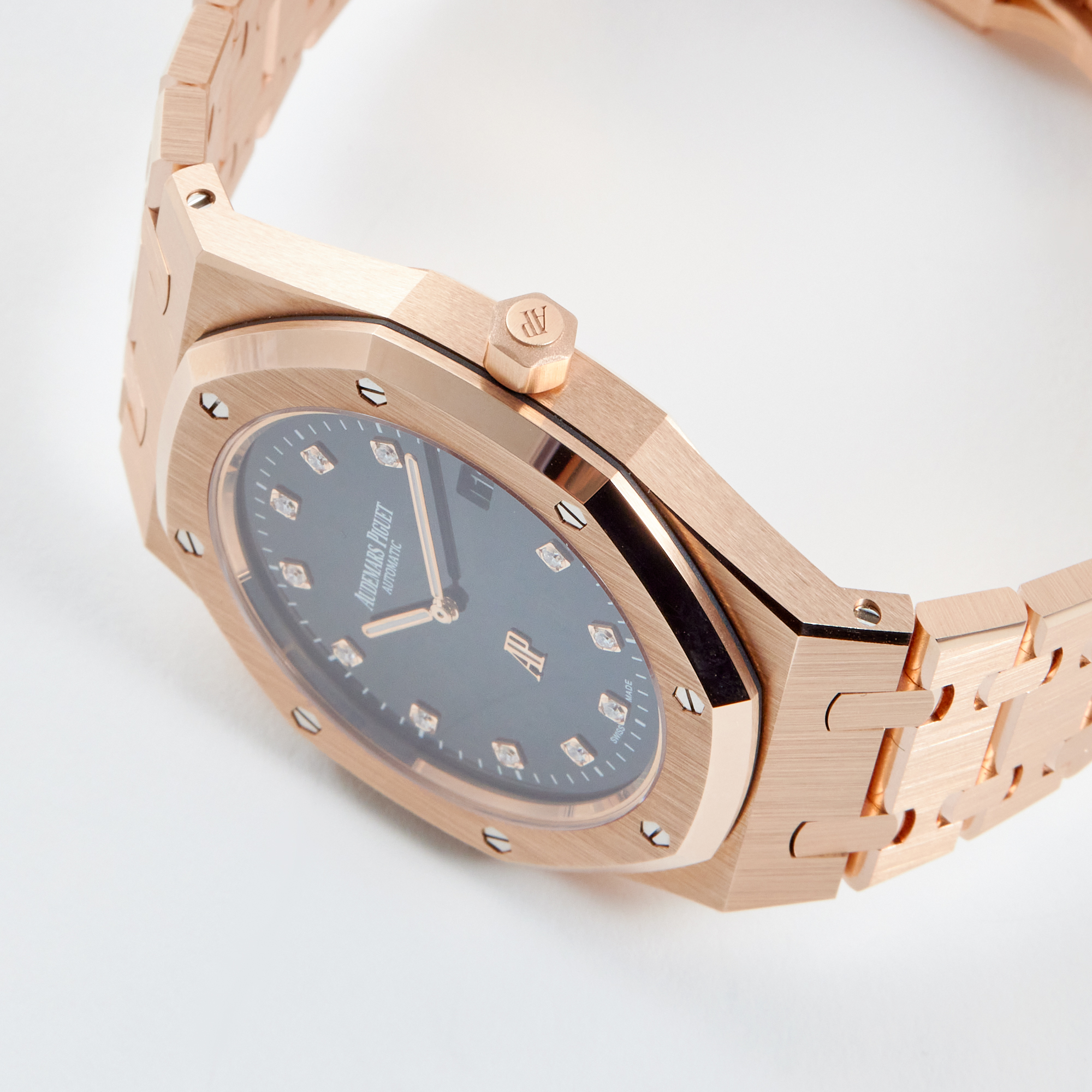 Royal Oak Extra-Thin Rose Gold Black Dial 39mm Product Image 2