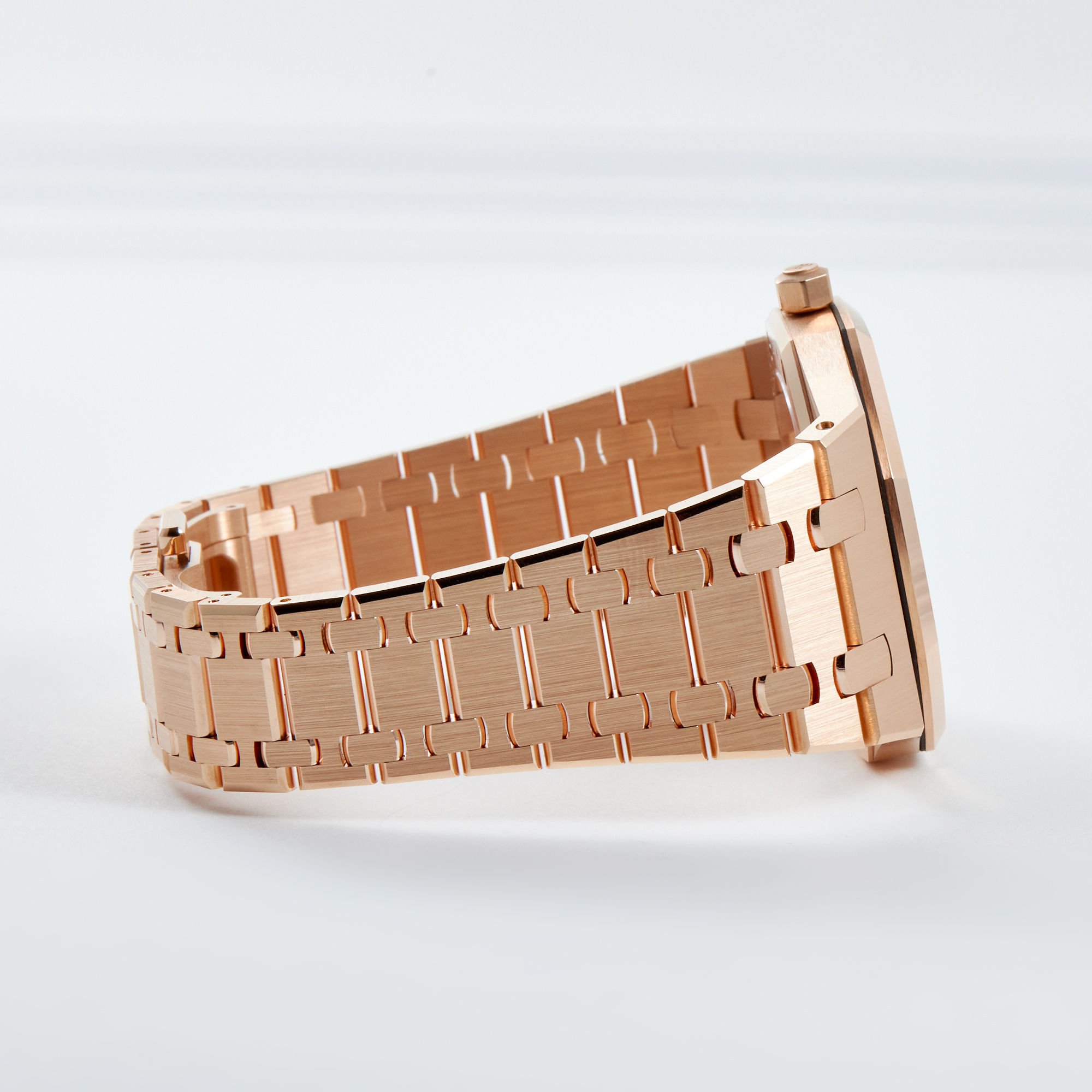 Royal Oak Extra-Thin Rose Gold Black Dial 39mm Product Image 12