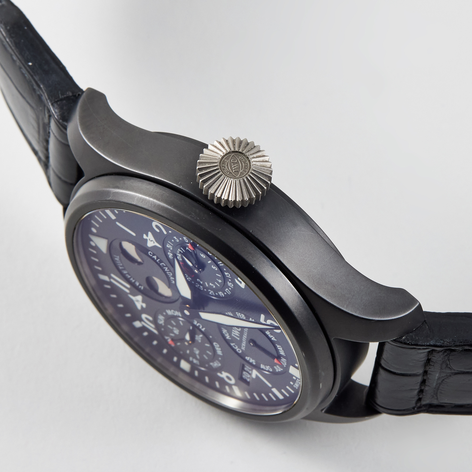 Big Pilot's Perpetual Calendar Top Gun Ceramic Black Dial 48mm Product Image 3