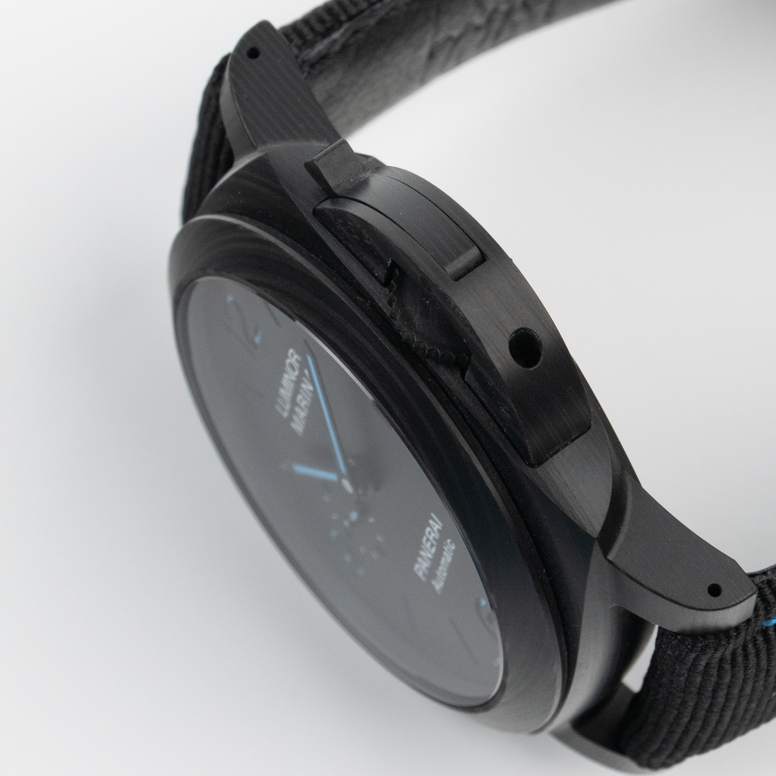 Luminor 3 Days Carbon Black Dial 44mm1 Product Image 2