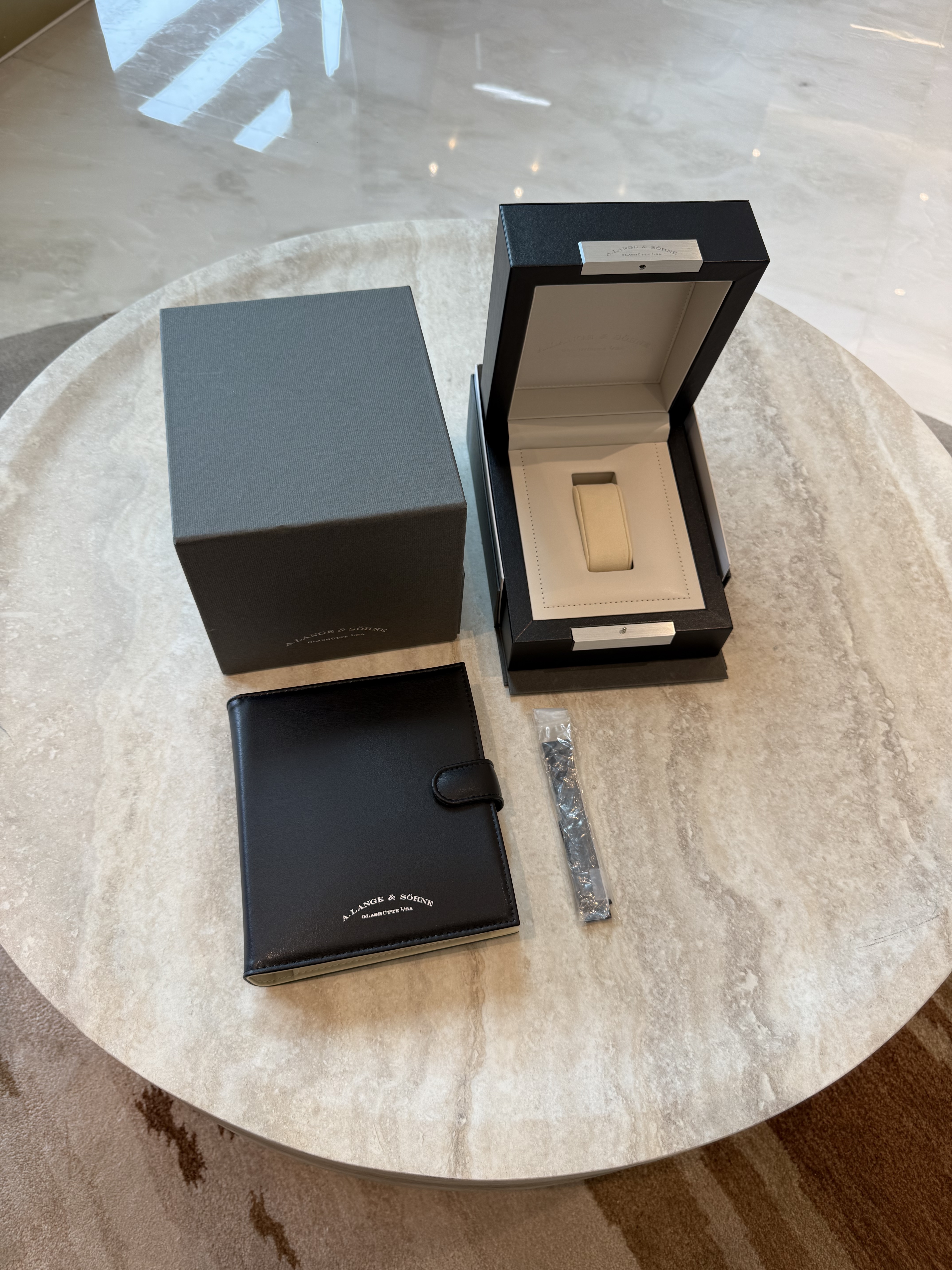 Lange 1 Moonphase White Gold Blue Dial 36mm Product Image 9