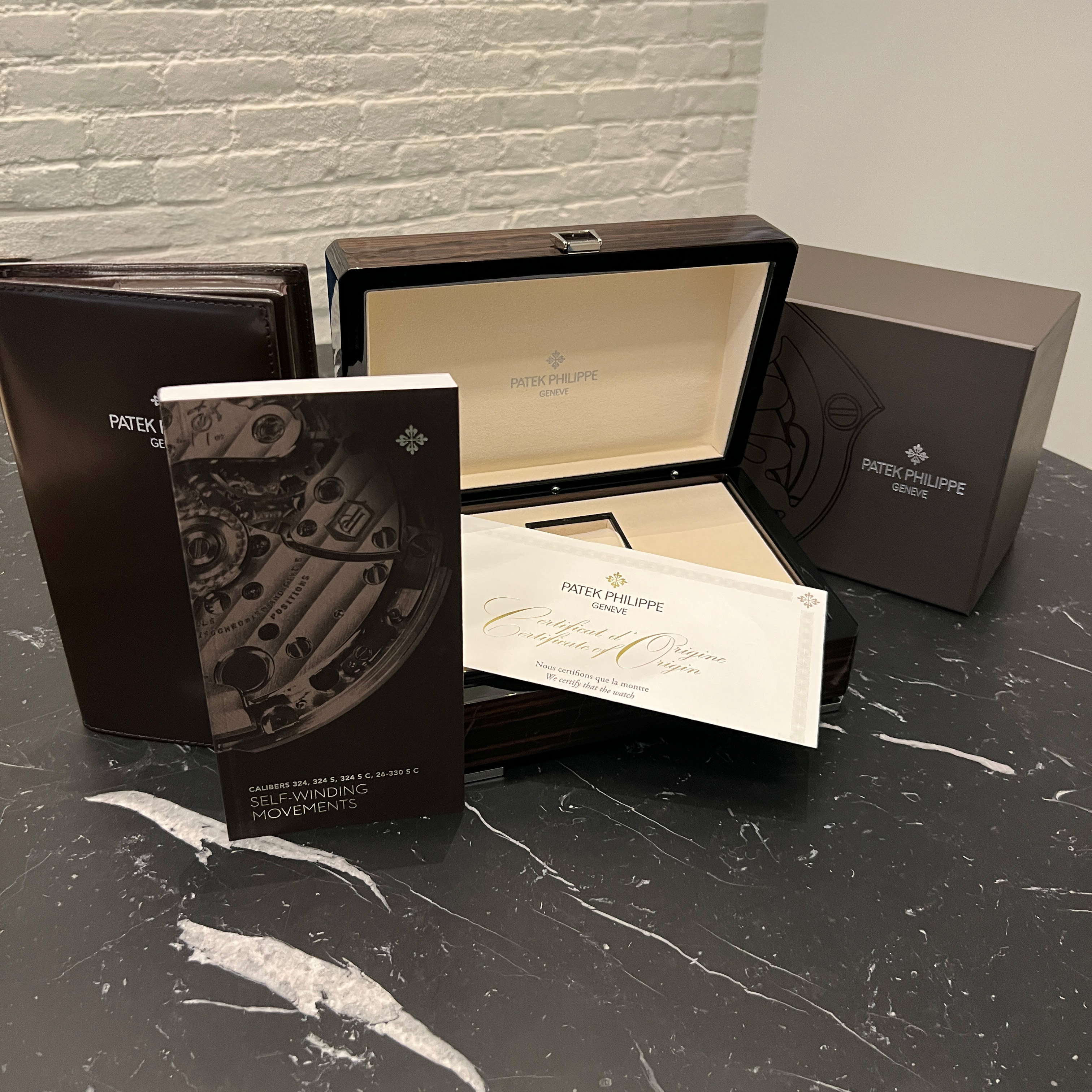 Nautilus Steel Green Dial 40mm Product Image 14