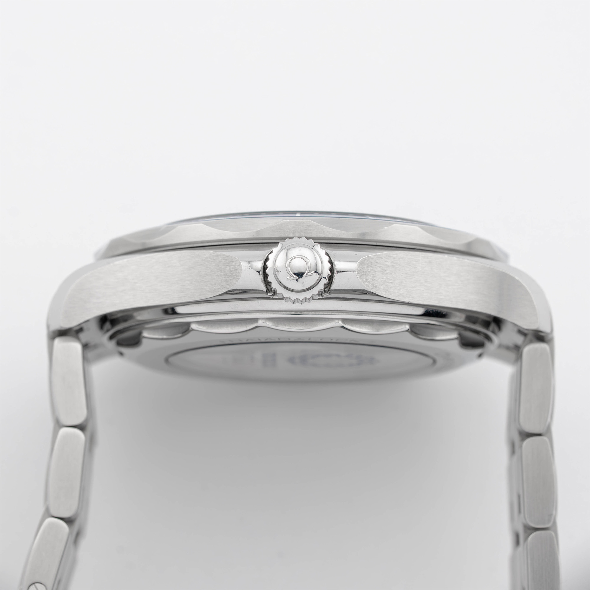 Seamaster Diver 300M Tokyo 2020 Olympics Product Image 4