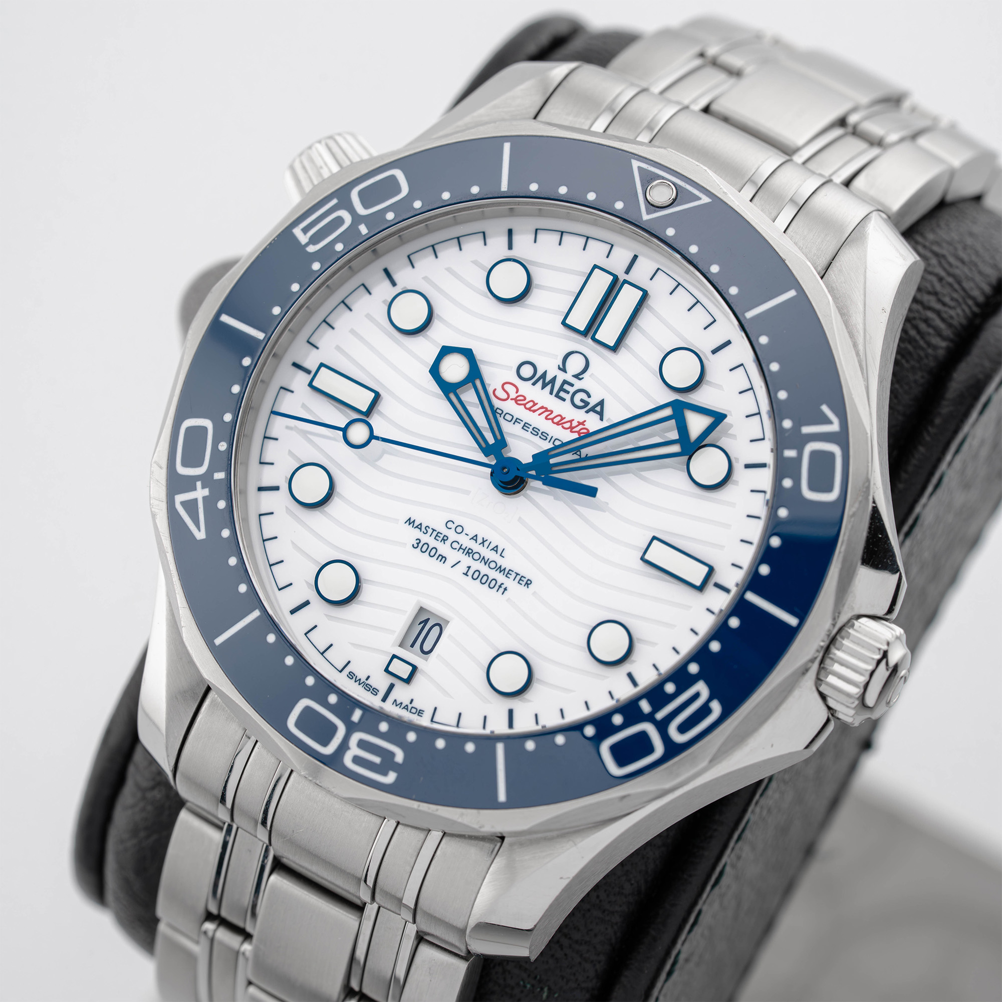 Seamaster Diver 300M Tokyo 2020 Olympics Product Image 1