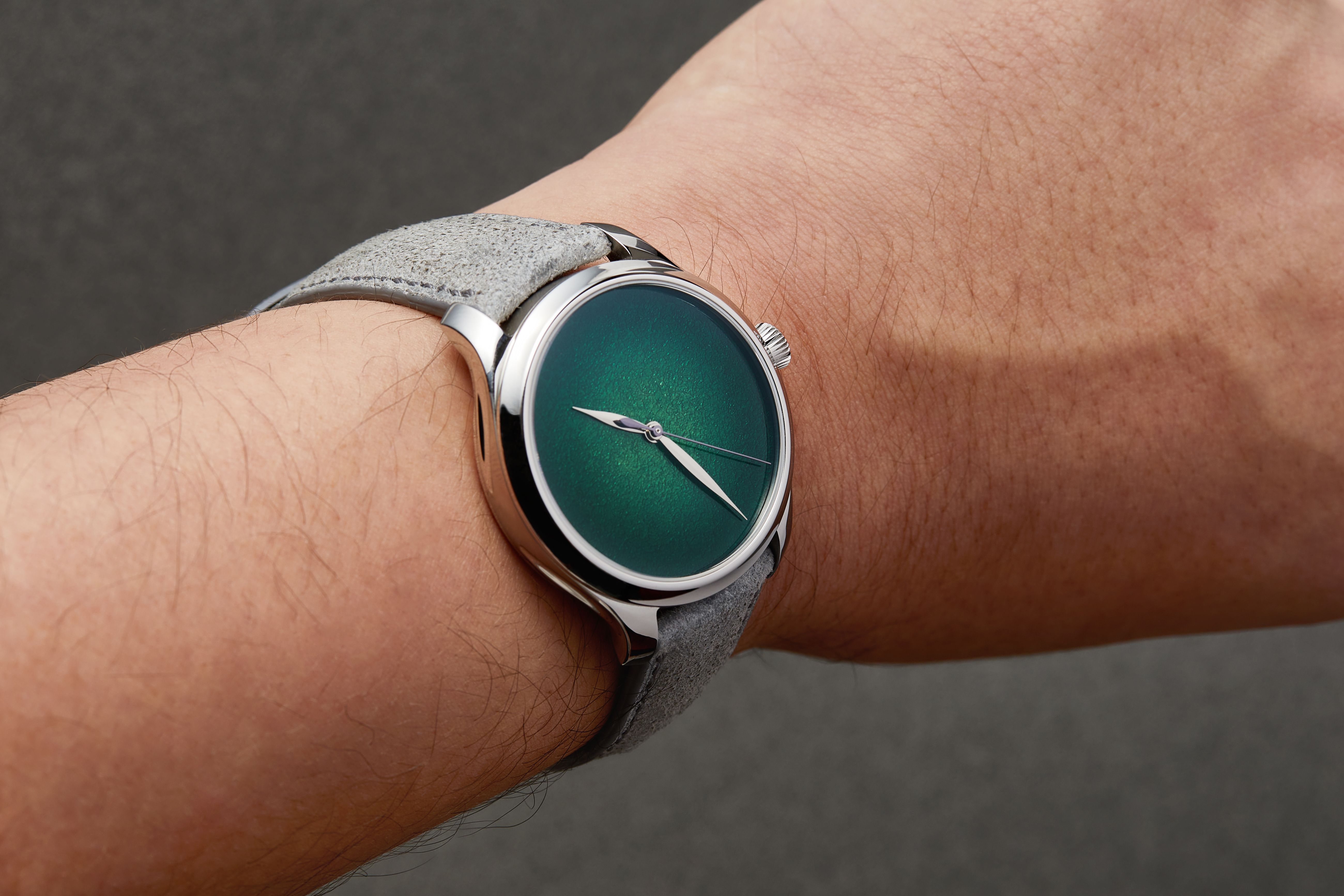 Endeavour Centre Seconds Concept Lime Green - H. Moser & Cie.