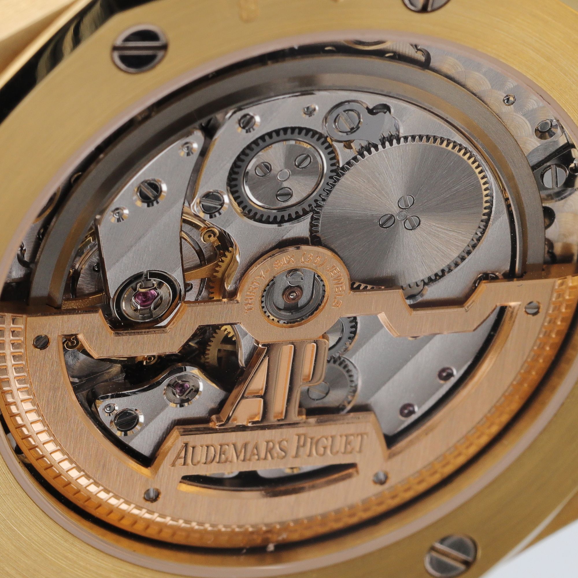 Royal Oak "Jumbo" Extra-Thin Yellow Gold Blue Dial 39mm Product Image 14